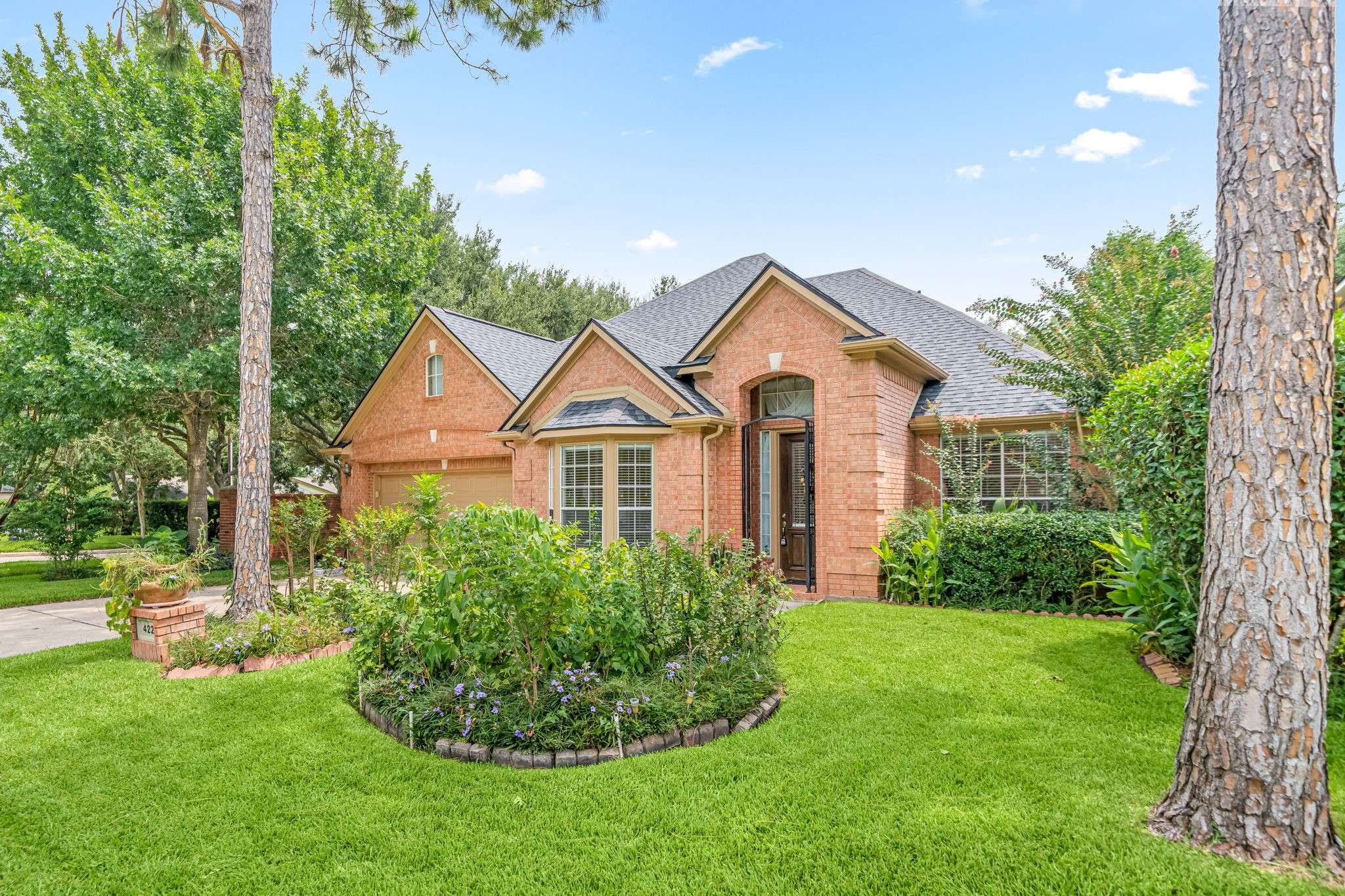 Sugar Land, TX 77478,422 Bay Bridge Drive