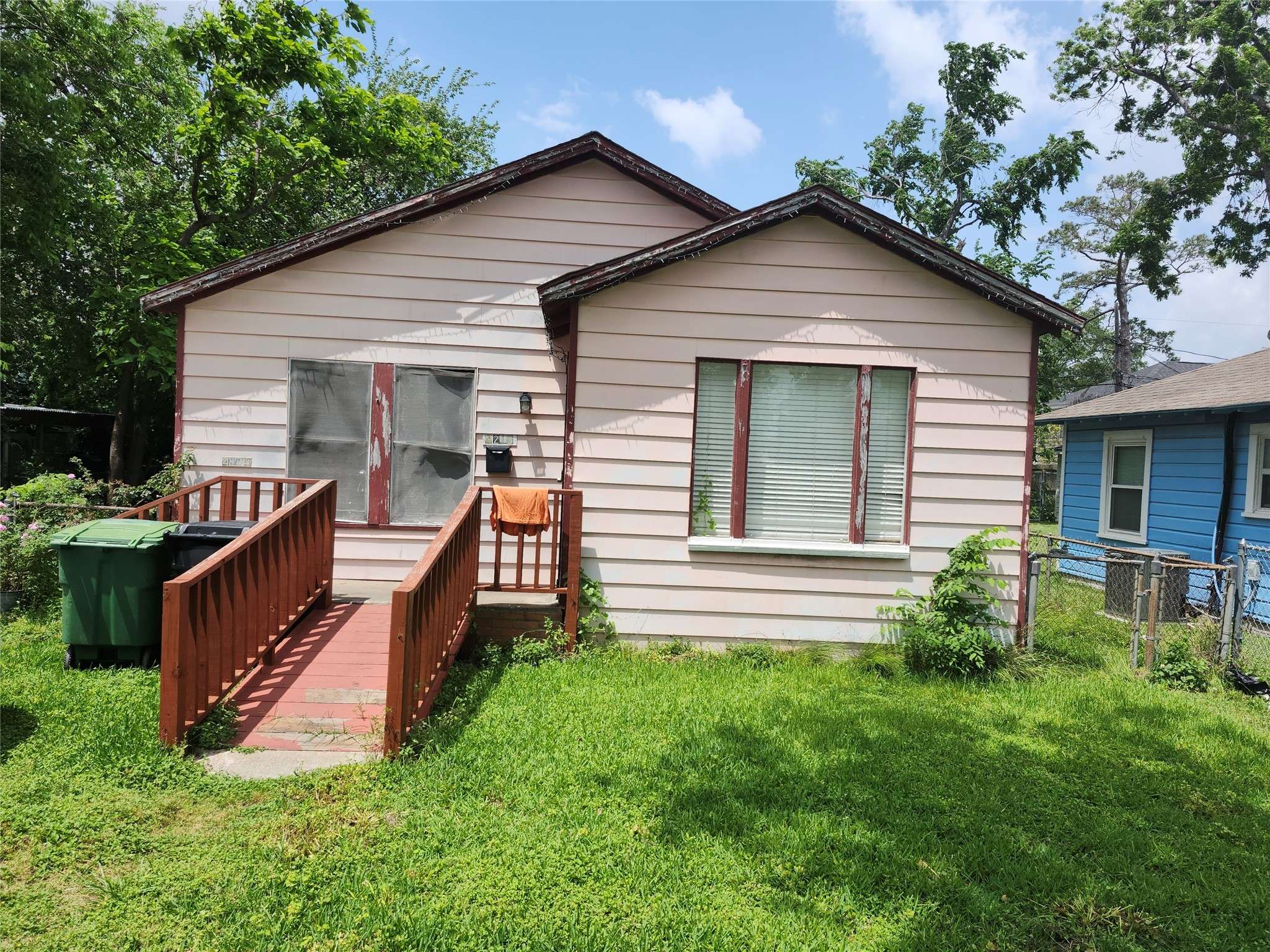 Houston, TX 77009,4215 Edison ST