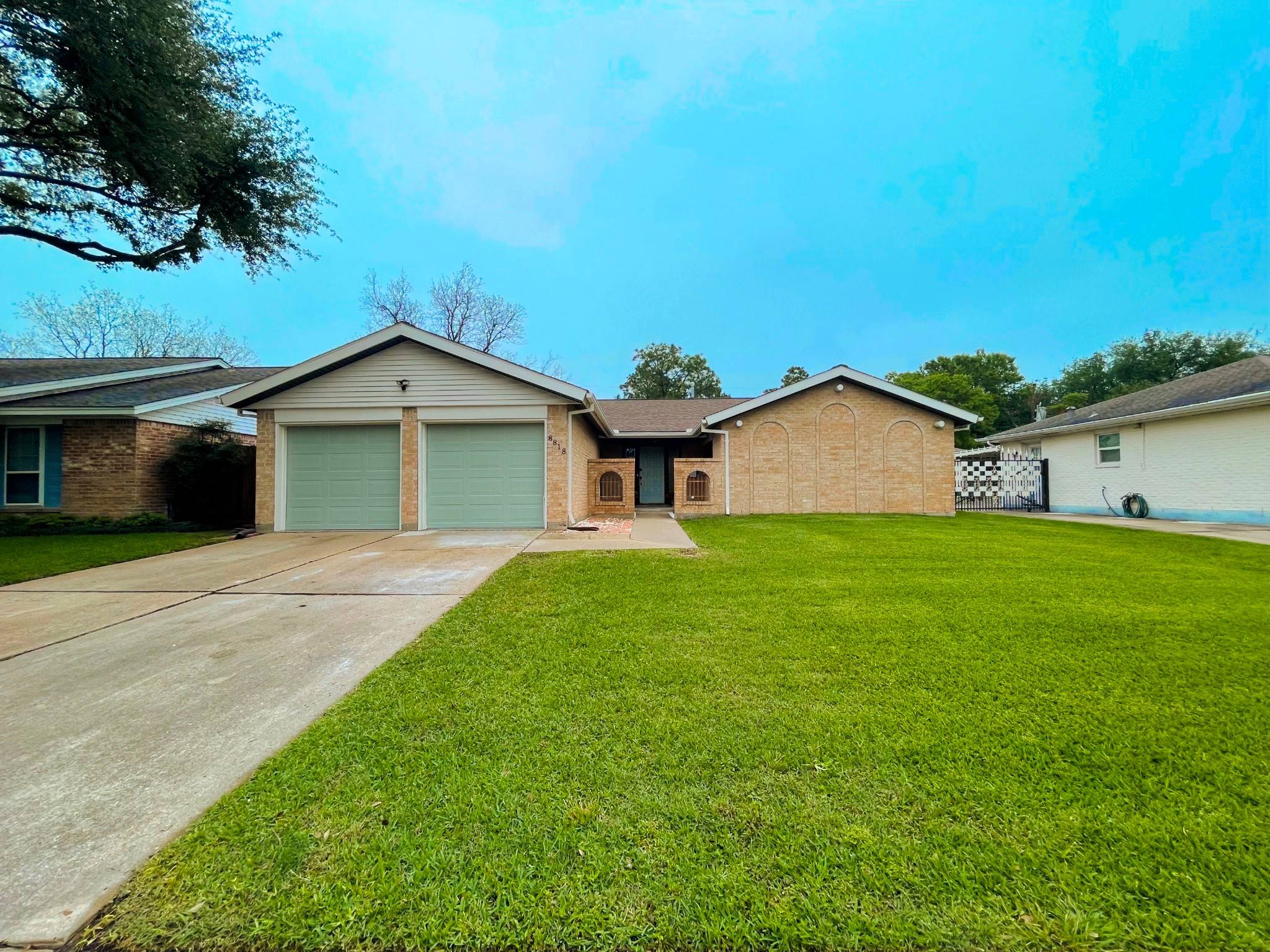 Houston, TX 77036,8818 Grape ST