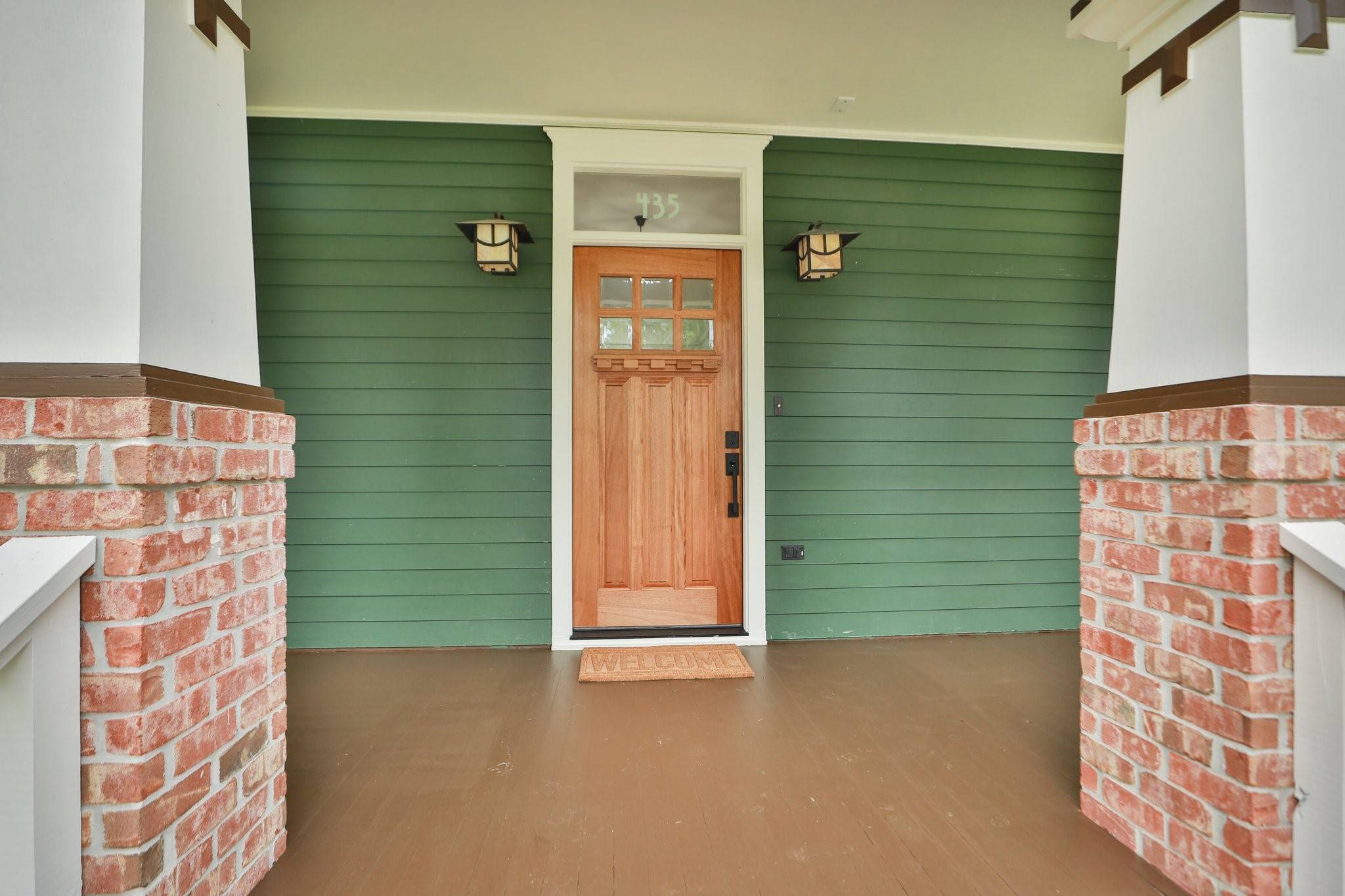 Houston, TX 77008,435 W 23rd ST