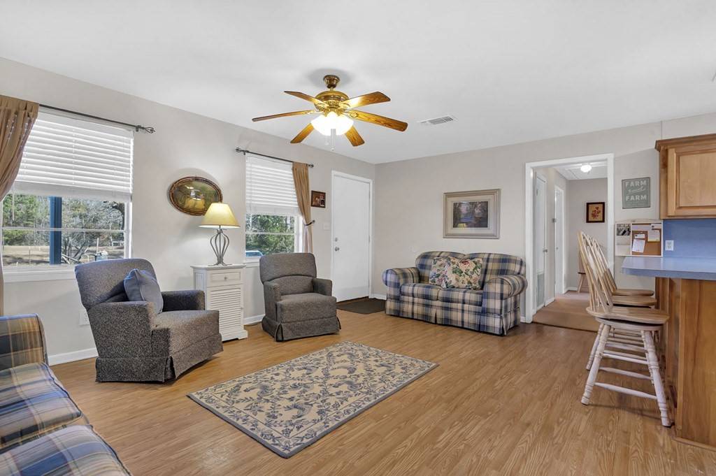 Huntington, TX 75949,893 Capps Road