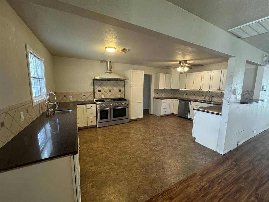 Bridge City, TX 77611,401 Henry ST