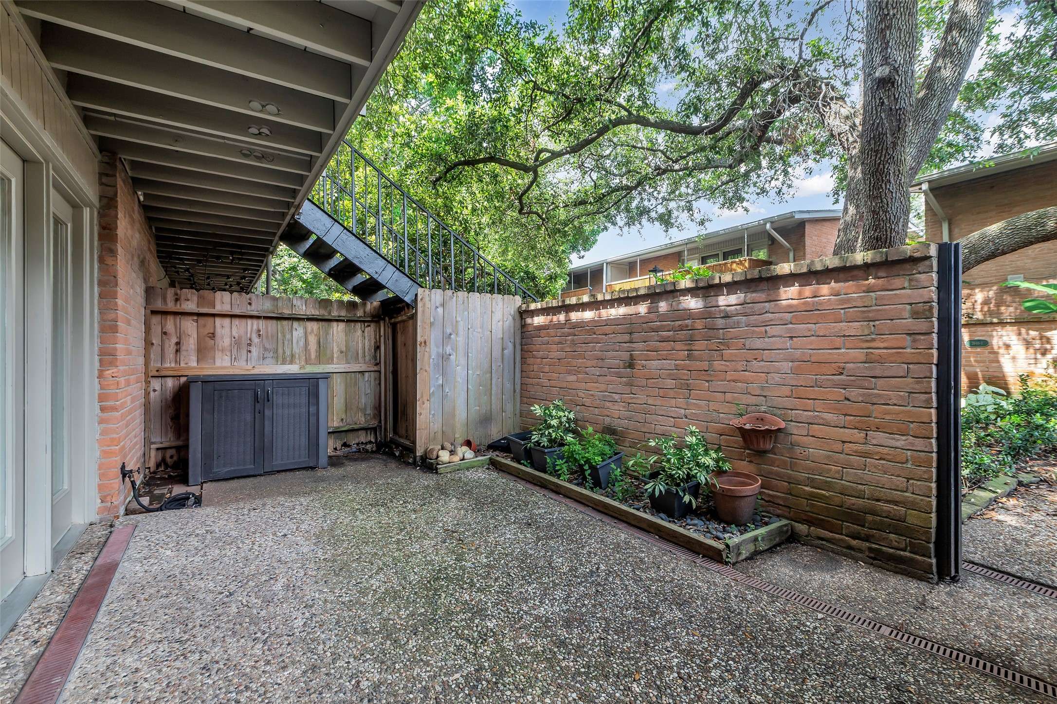 Houston, TX 77027,3942 W Alabama ST #7