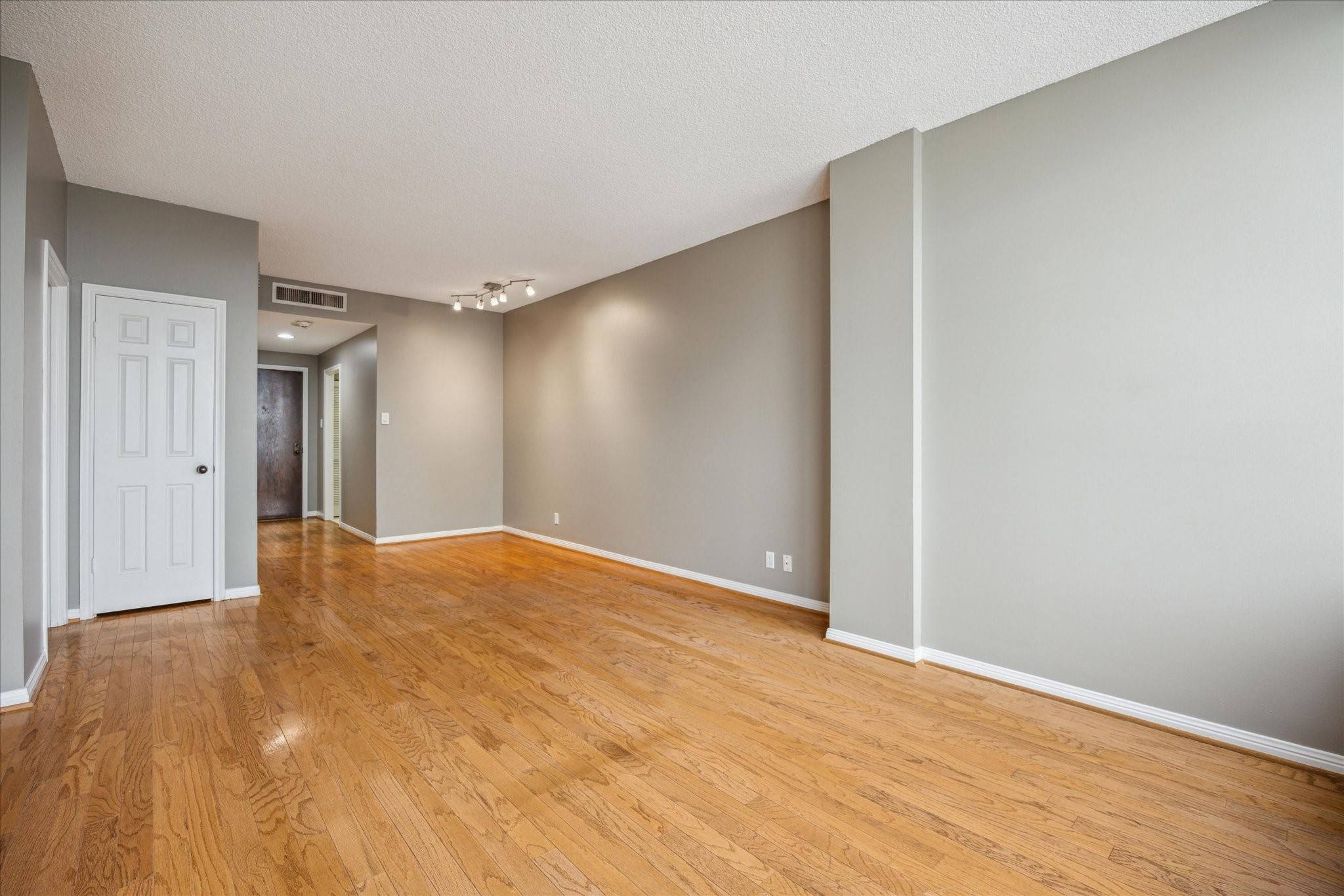 Houston, TX 77046,15 Greenway PLZ #24I