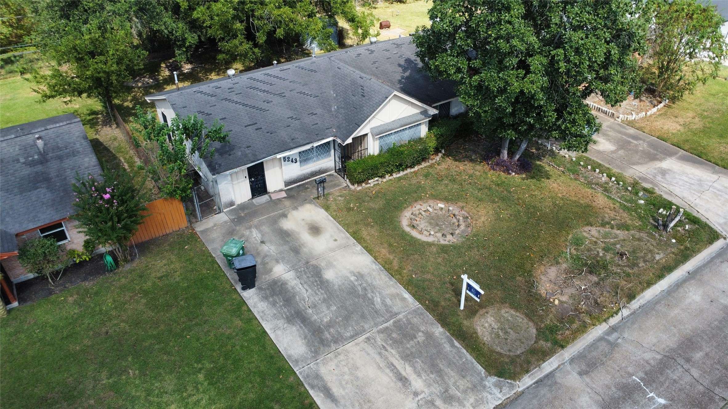 Houston, TX 77048,5243 Greylog DR