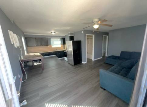 Highlands, TX 77562,309 S 3rd ST #B
