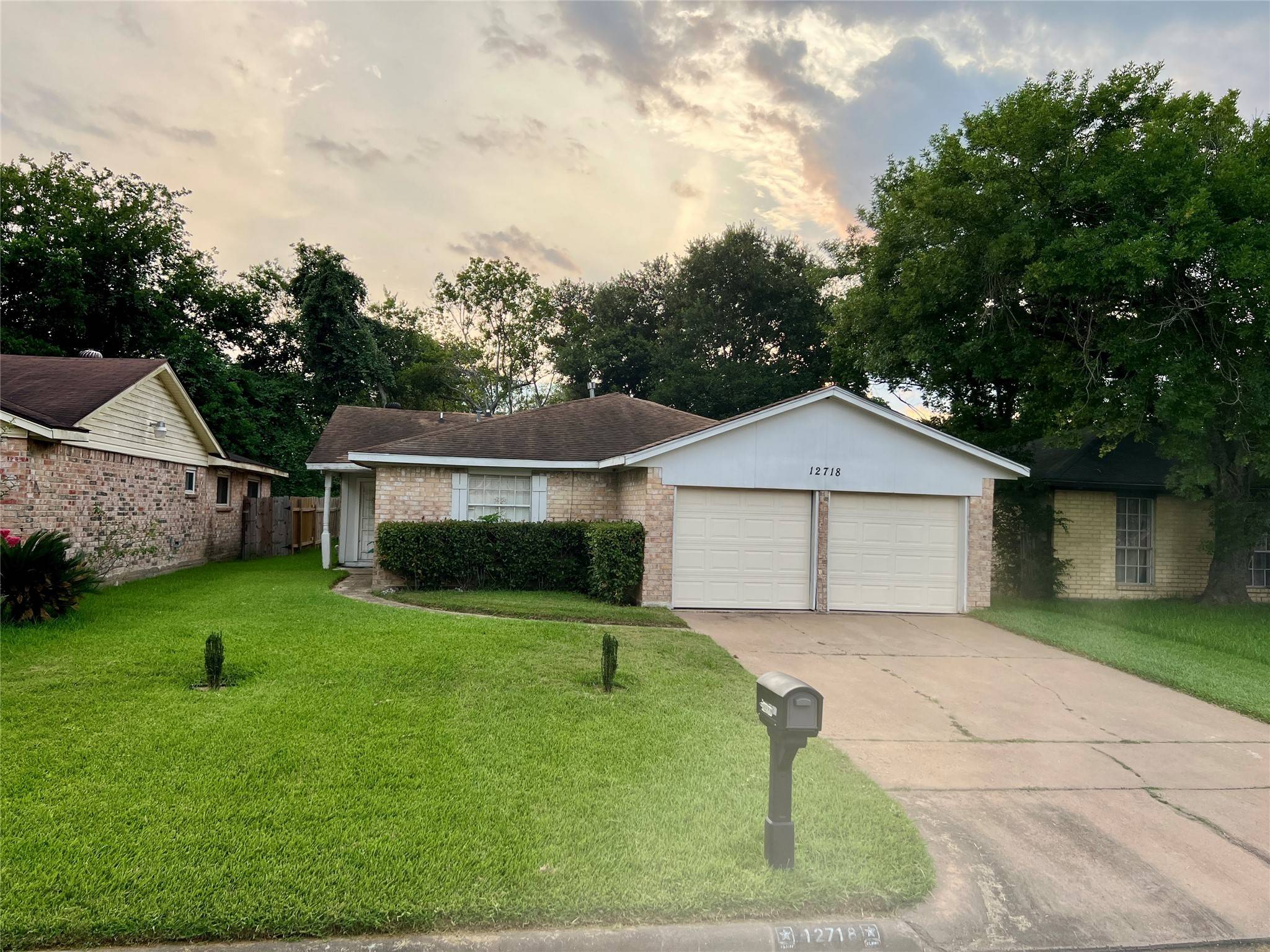 Houston, TX 77048,12718 Roandale DR