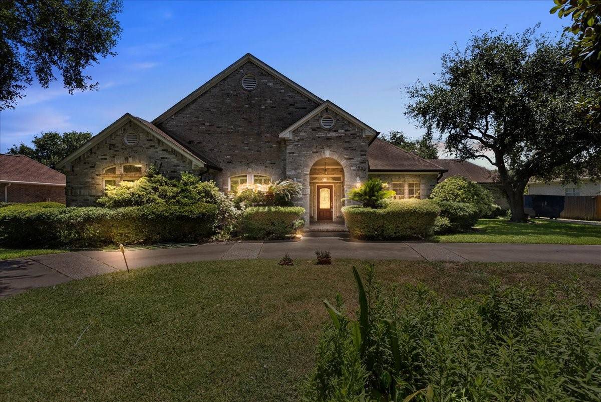 Friendswood, TX 77546,1902 E Winding Way DR
