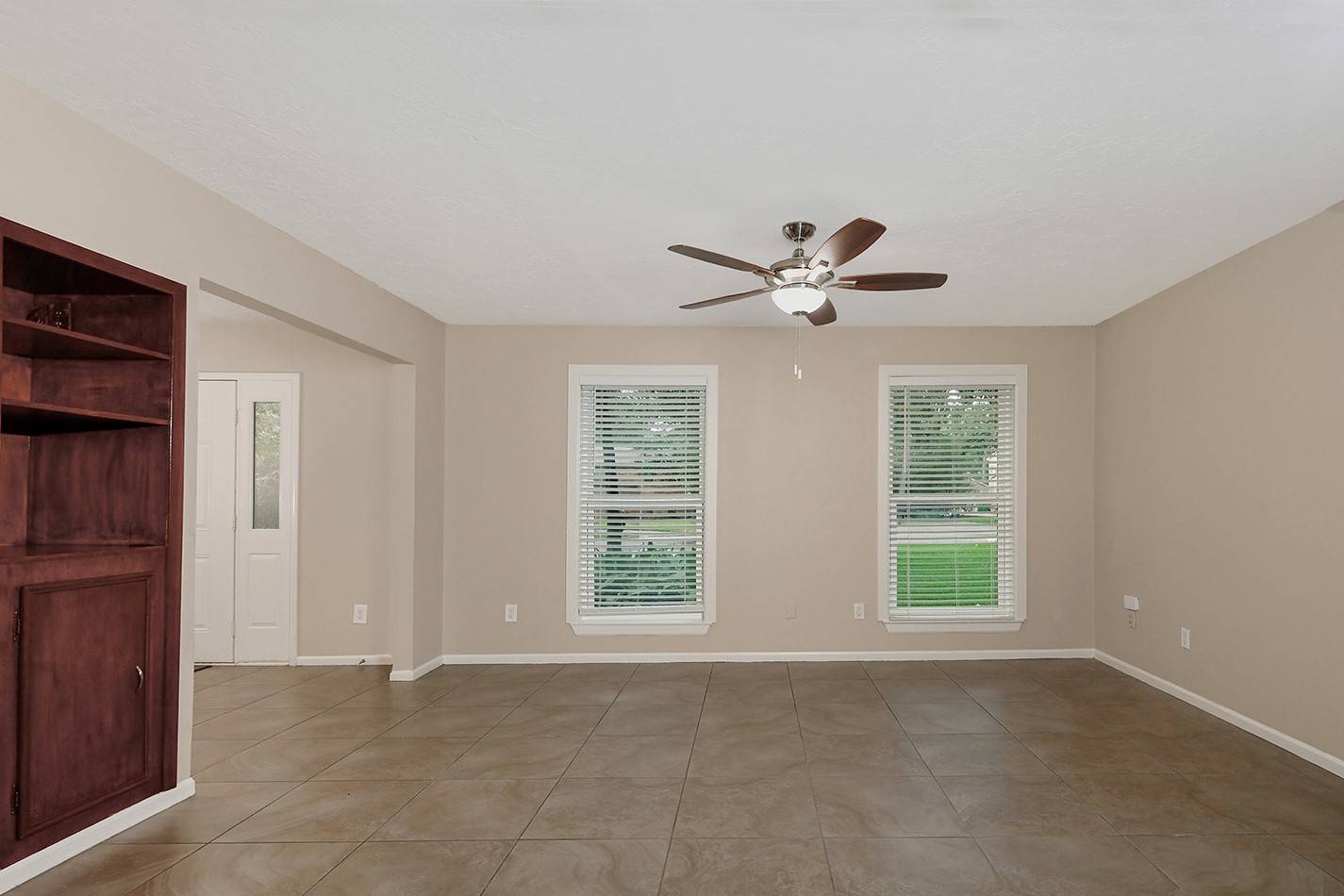 The Woodlands, TX 77380,6 Berryfrost LN