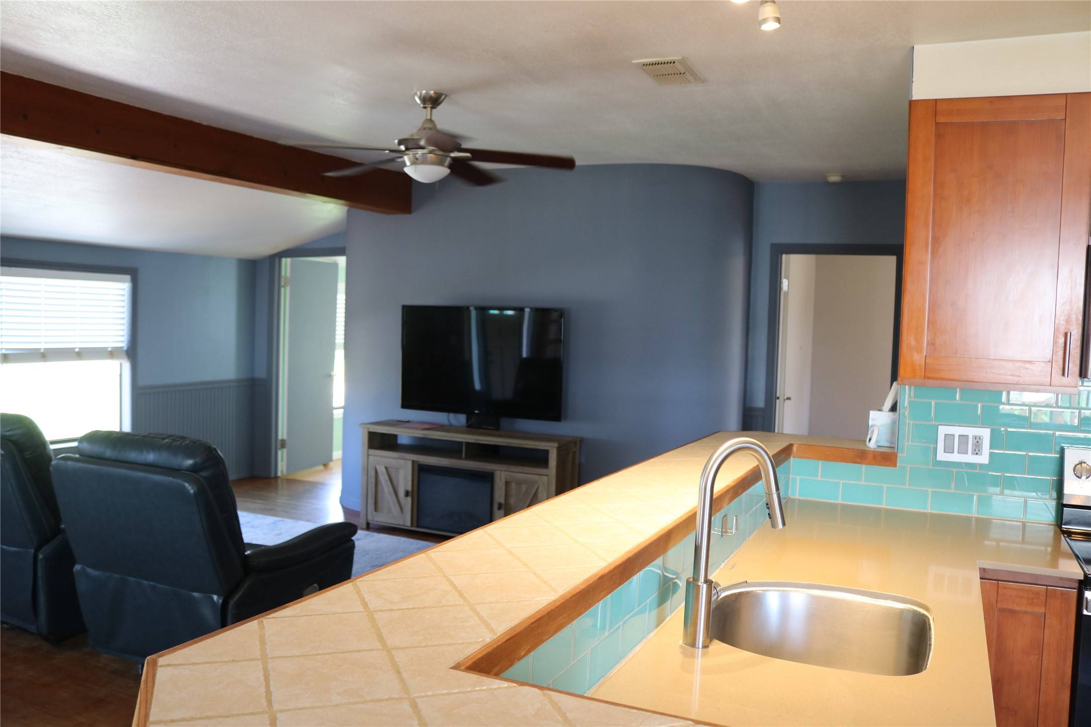 Jamaica Beach, TX 77554,16542 John Silver RD