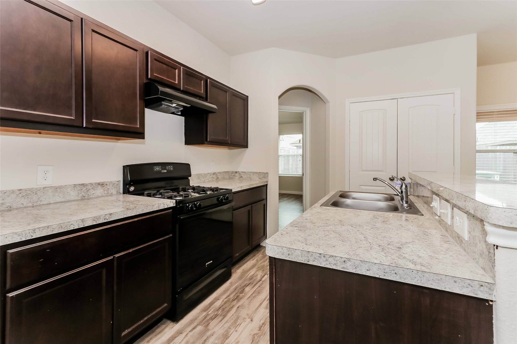 Katy, TX 77449,5438 Comel CT