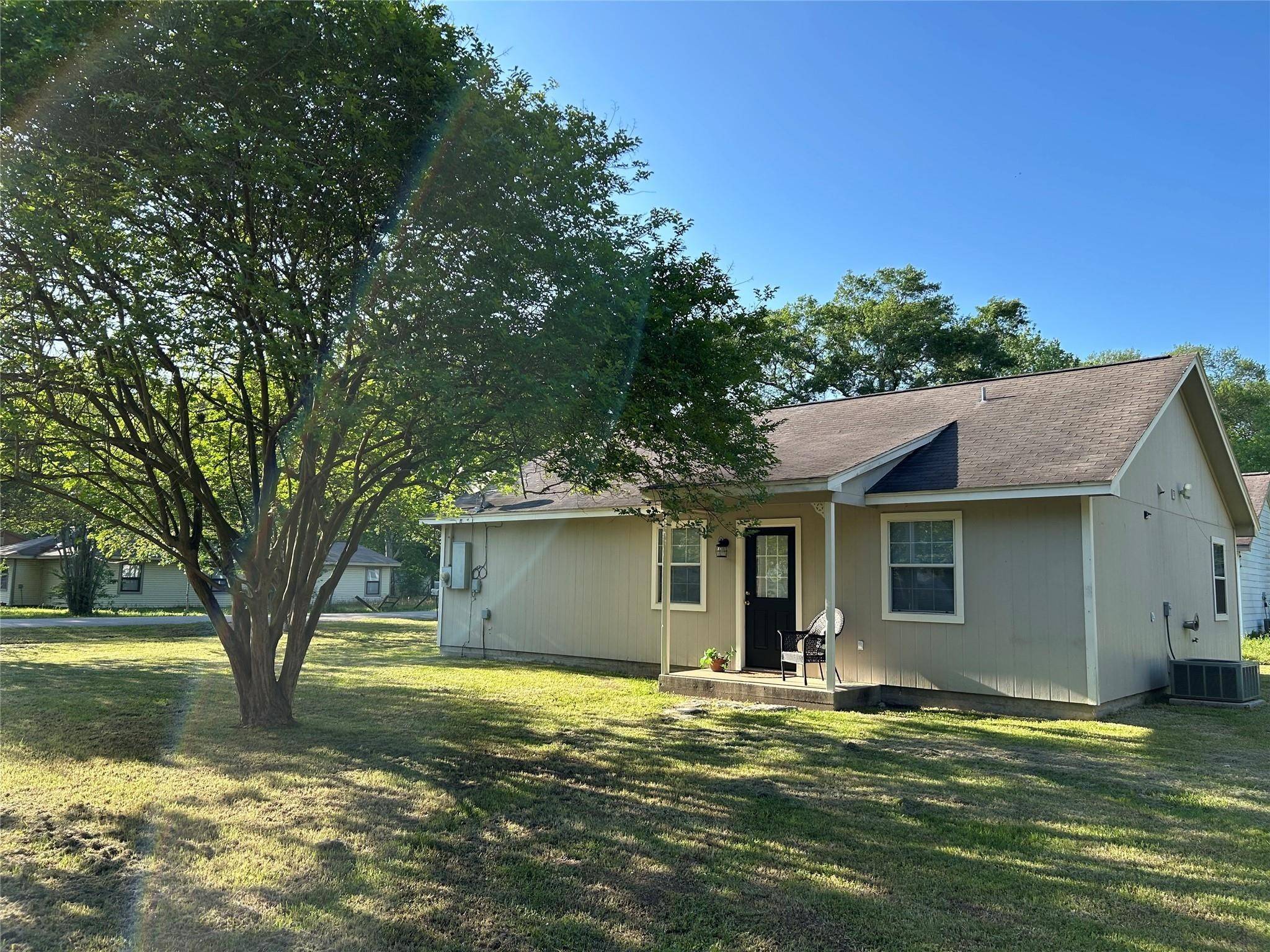 Waller, TX 77484,302 Alliance ST