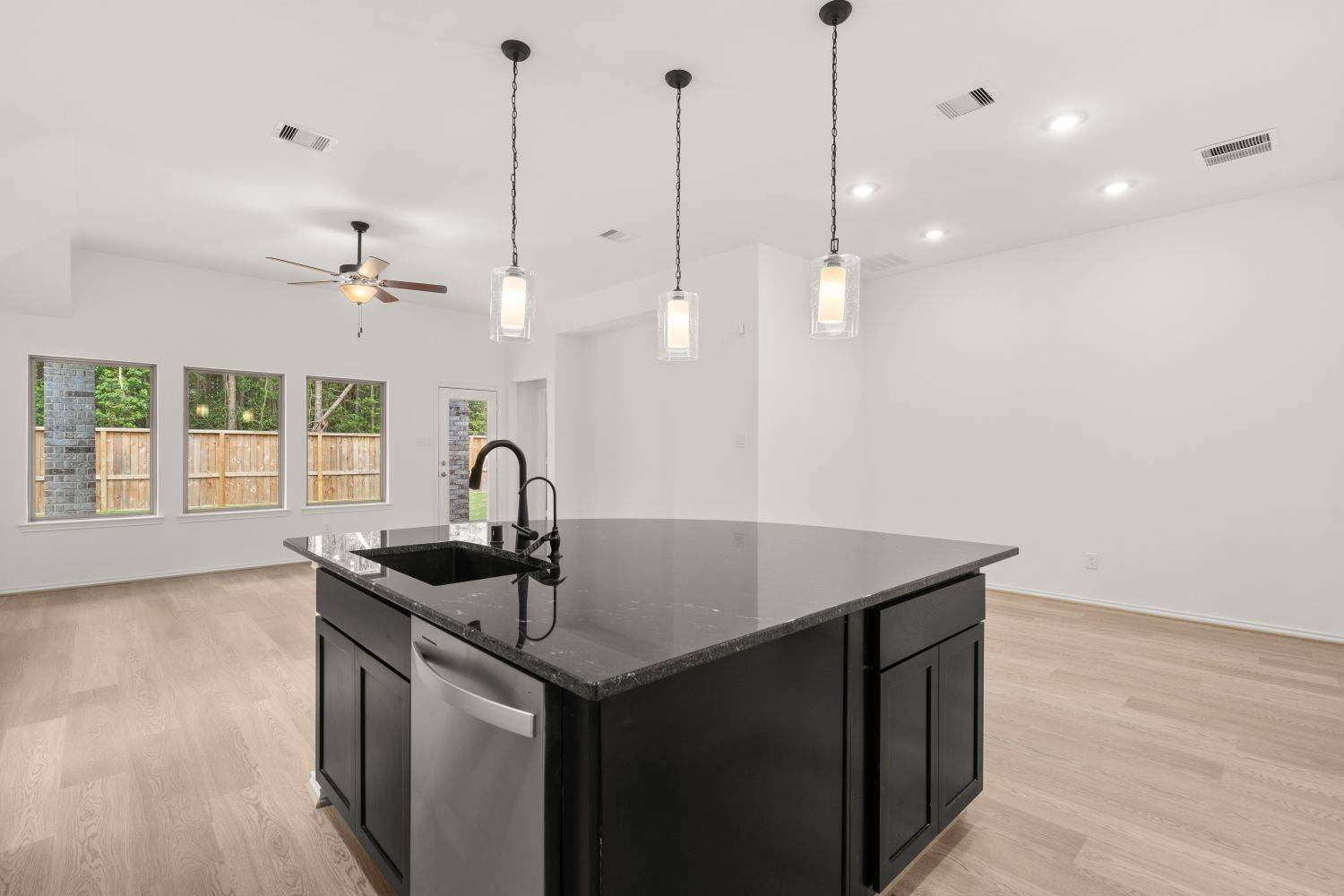 Porter, TX 77365,22407 Sawmill Pass LN