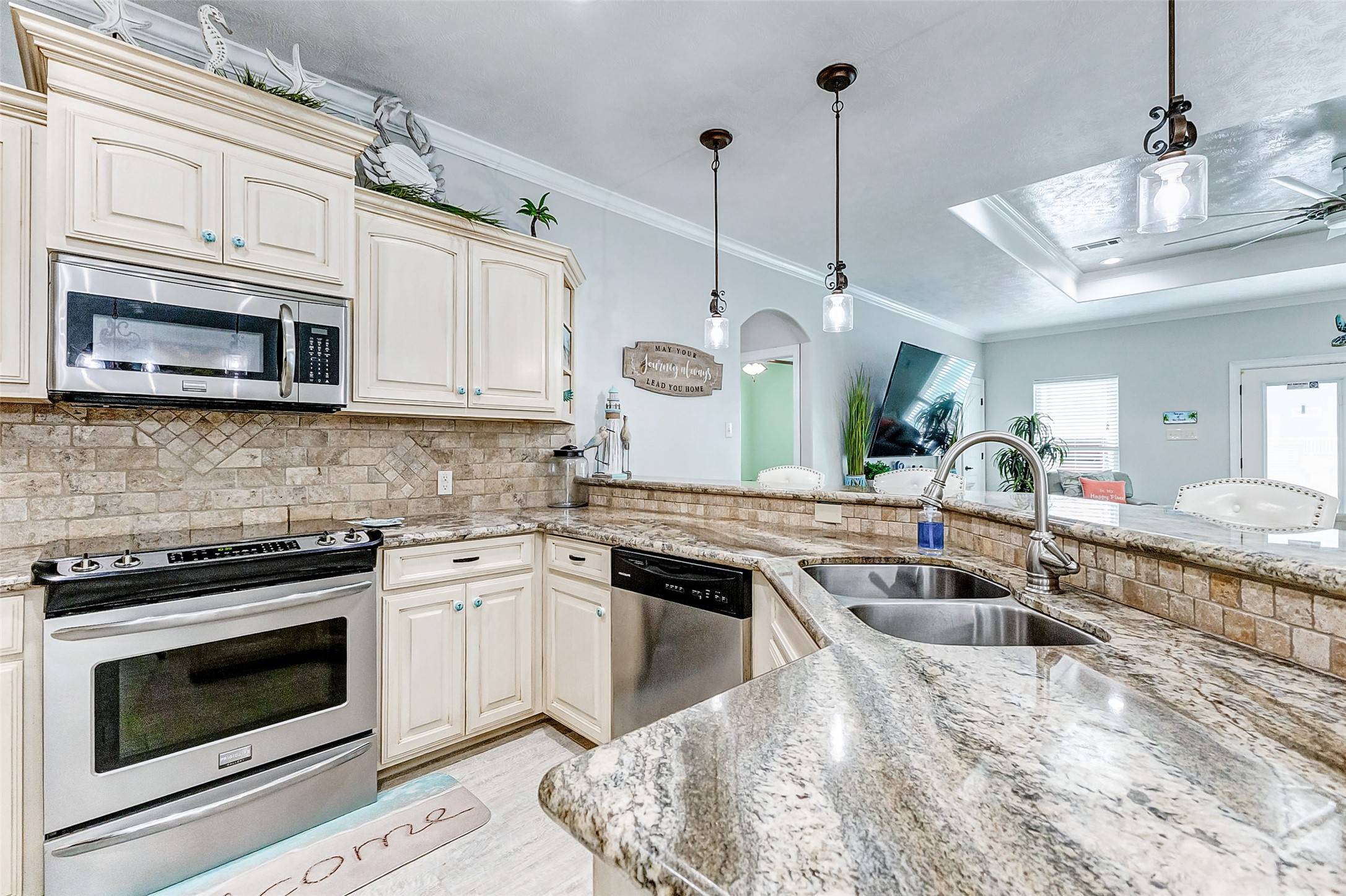Crystal Beach, TX 77650,2479 GILMORE