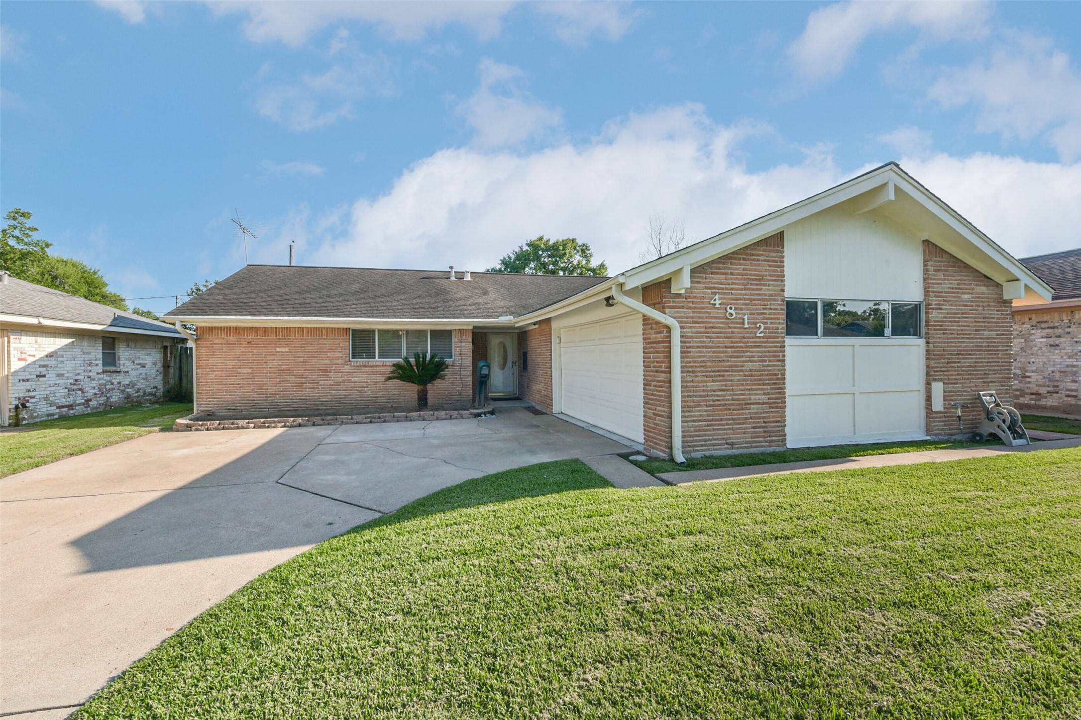 Pasadena, TX 77505,4812 Mistletoe RD