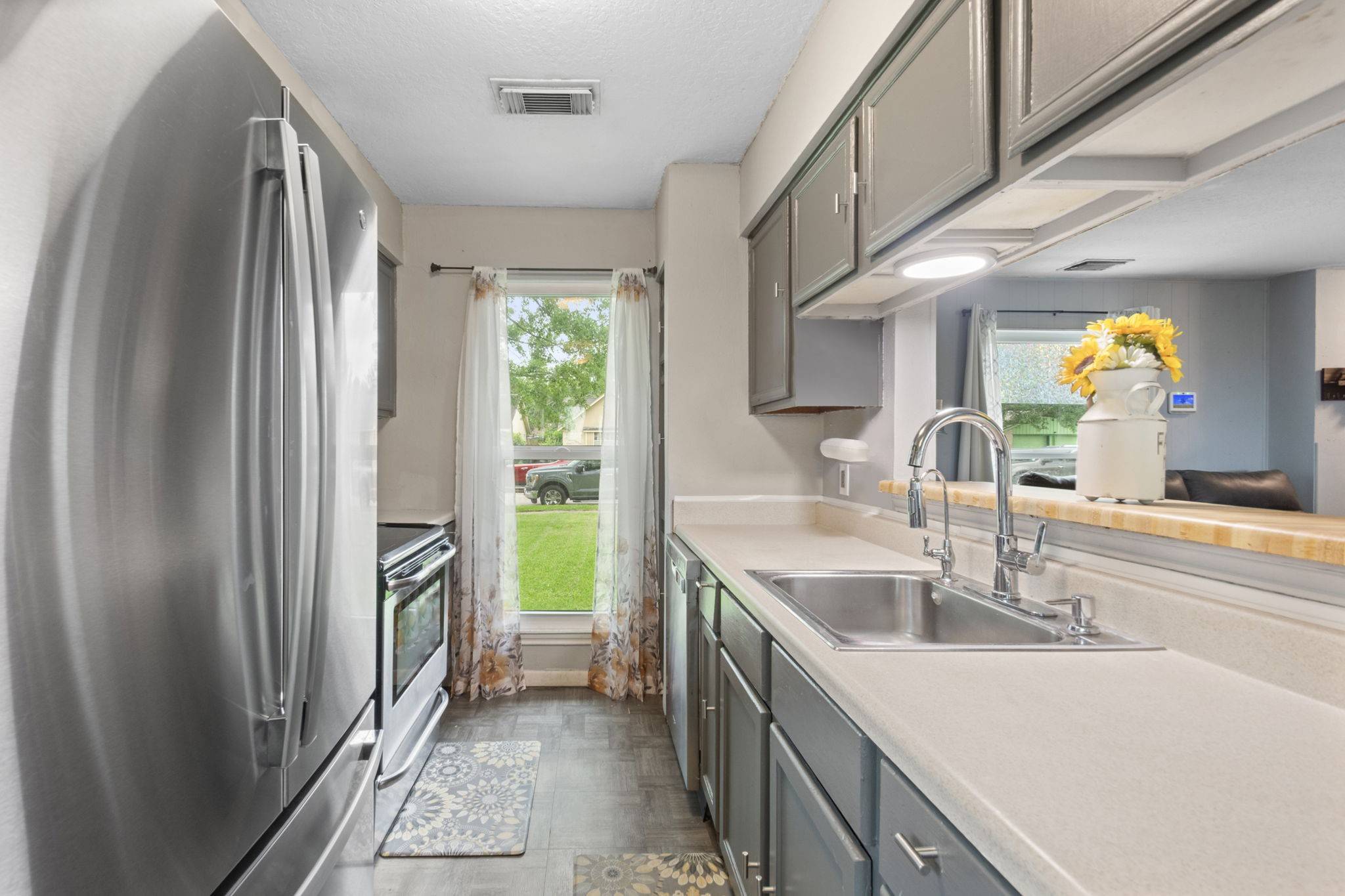 Angleton, TX 77515,1305 Clover DR