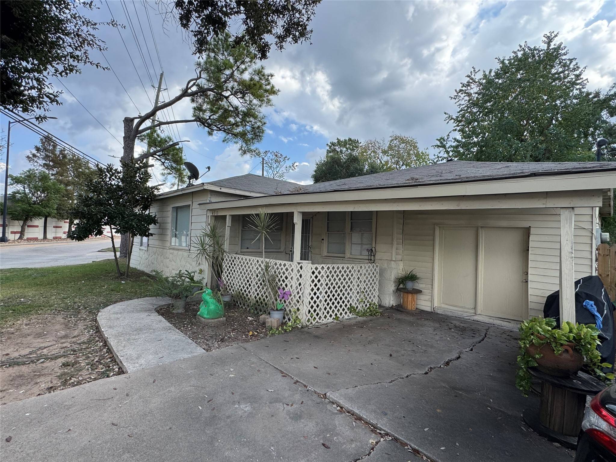 Stafford, TX 77477,4511 S Main ST