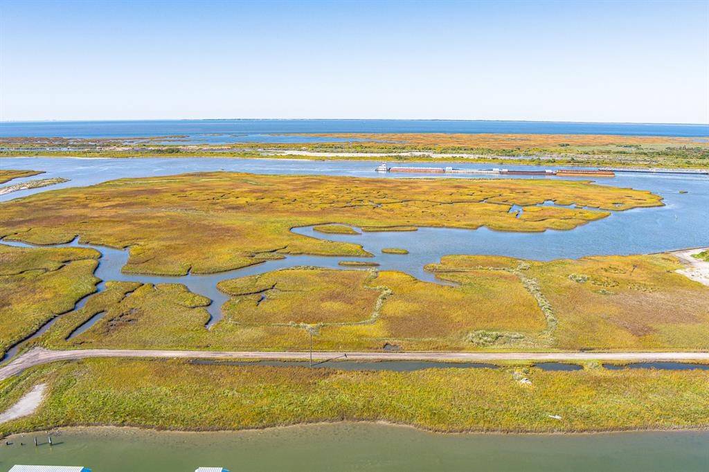 Crystal Beach, TX 77650,1110 Egret PT