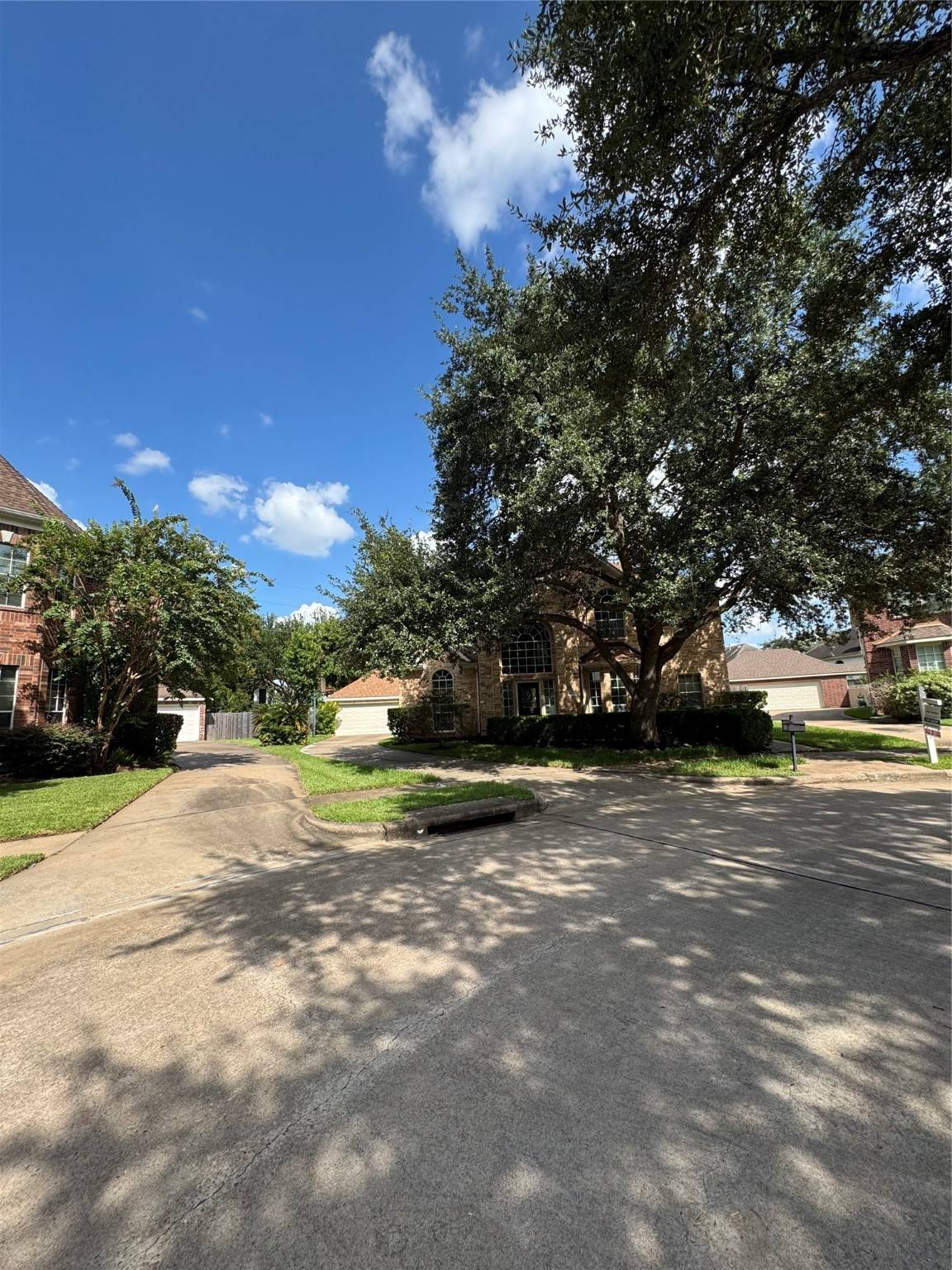 Sugar Land, TX 77478,8230 Falling Water CT