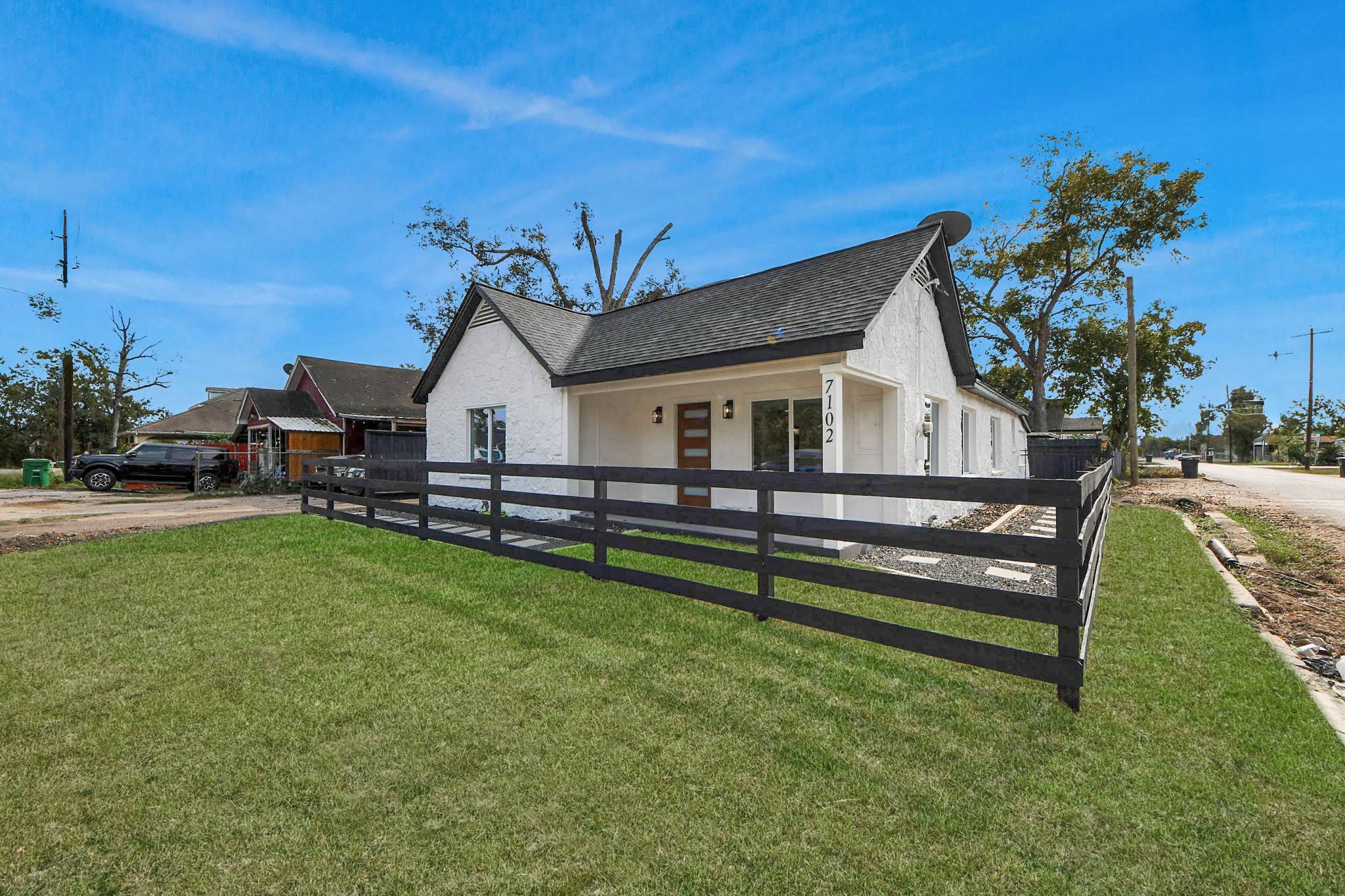 Houston, TX 77020,7102 Tuck ST