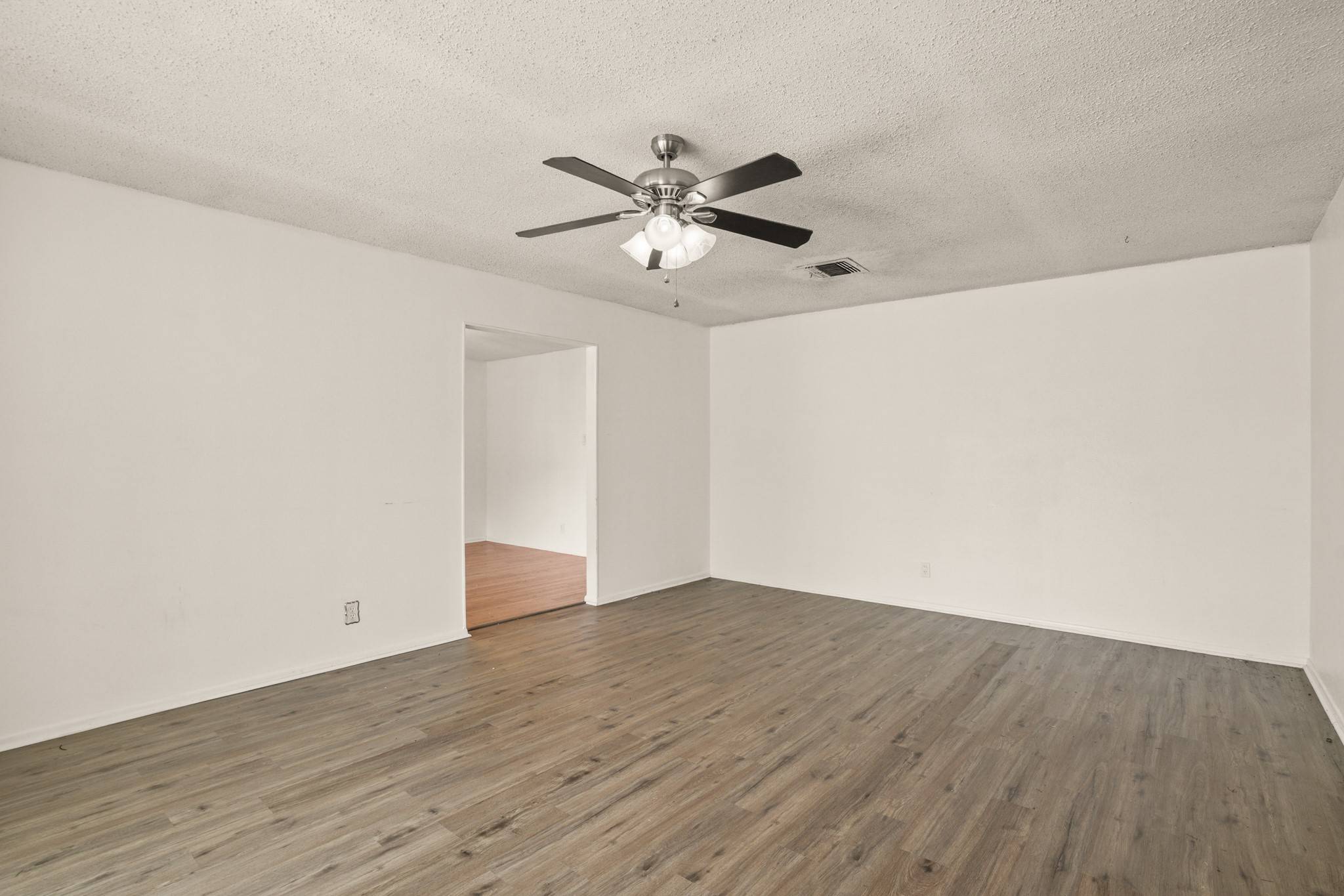 San Antonio, TX 78220,531 Susanwood DR