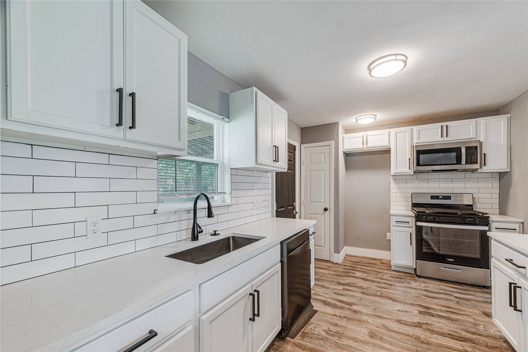 Houston, TX 77033,6107 Belmark ST