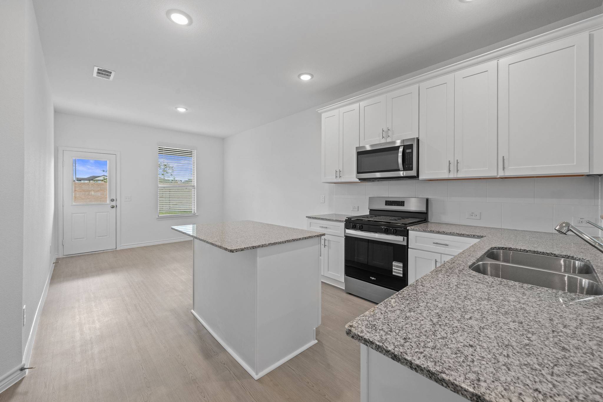 Dayton, TX 77535,1002 S Oakhurst DR