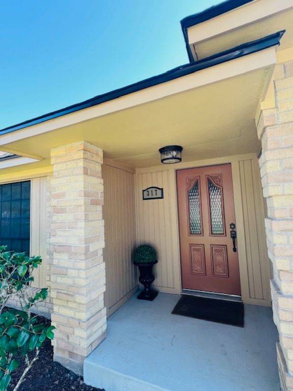 Lake Jackson, TX 77566,317 Raintree LN