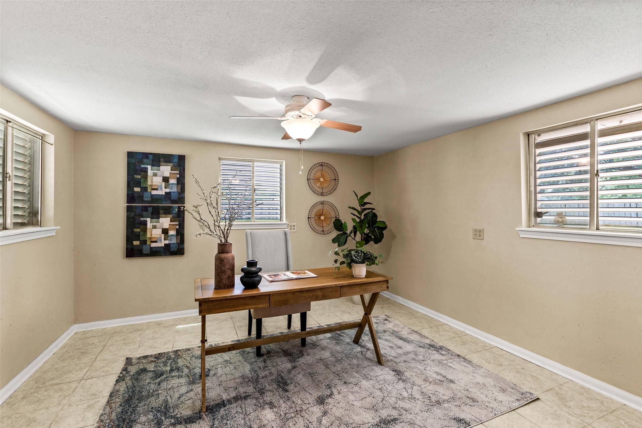 League City, TX 77573,208 Driftwood ST