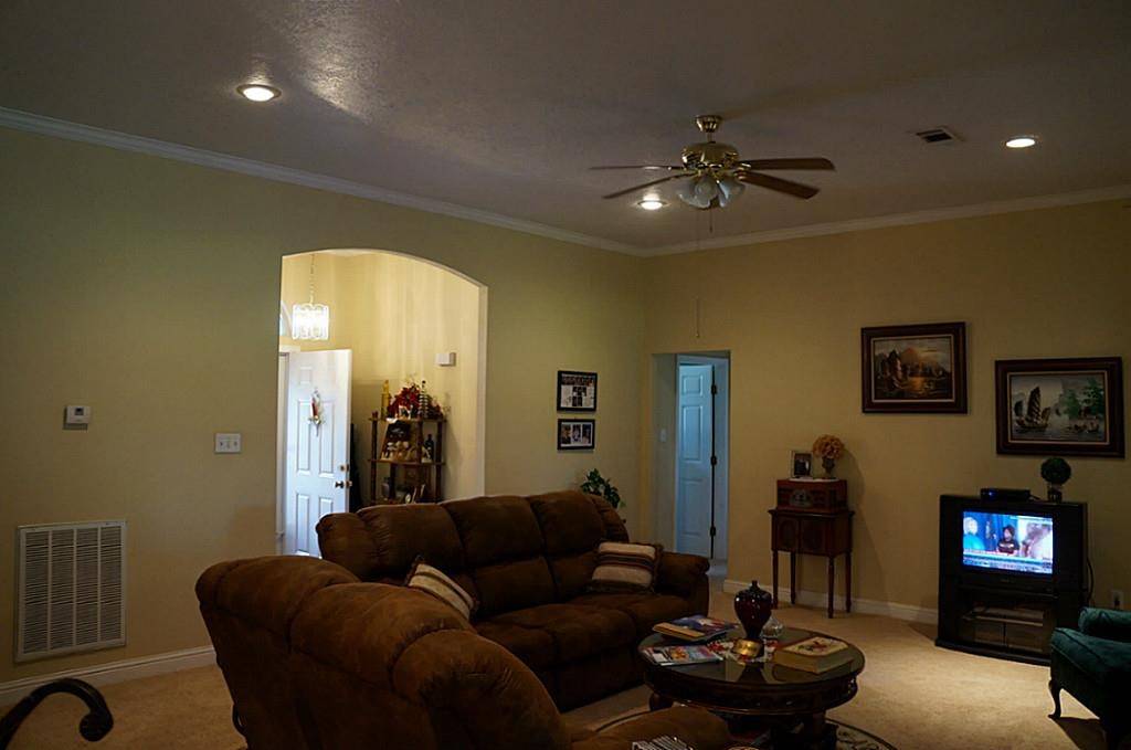 Onalaska, TX 77360,215 Bridgeview DR