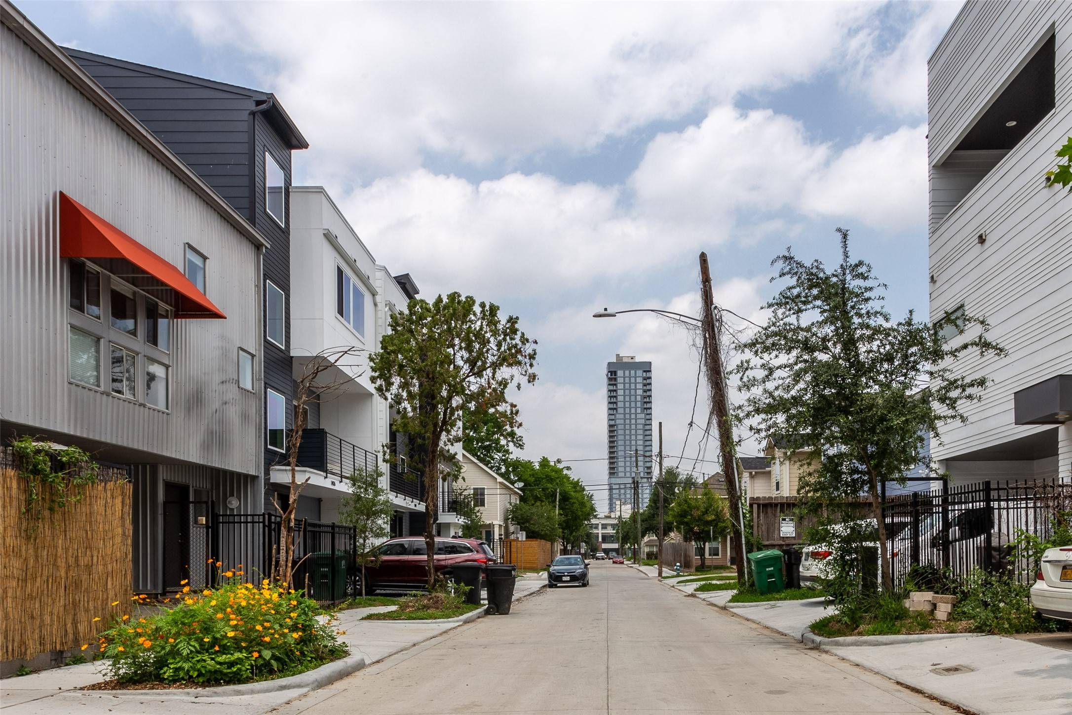 Houston, TX 77019,1424 Bailey ST