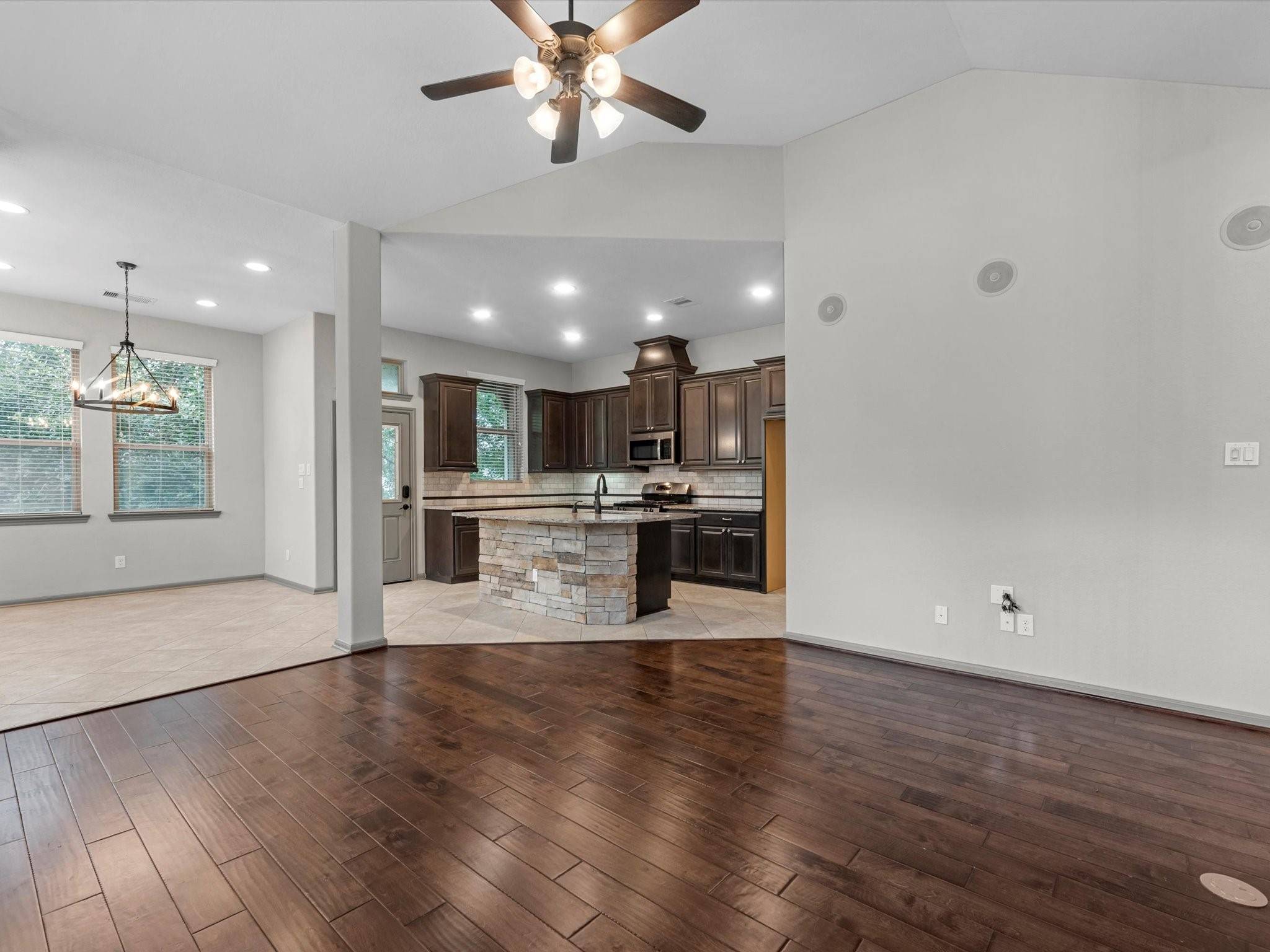 Montgomery, TX 77316,211 Cheswood Forest PL