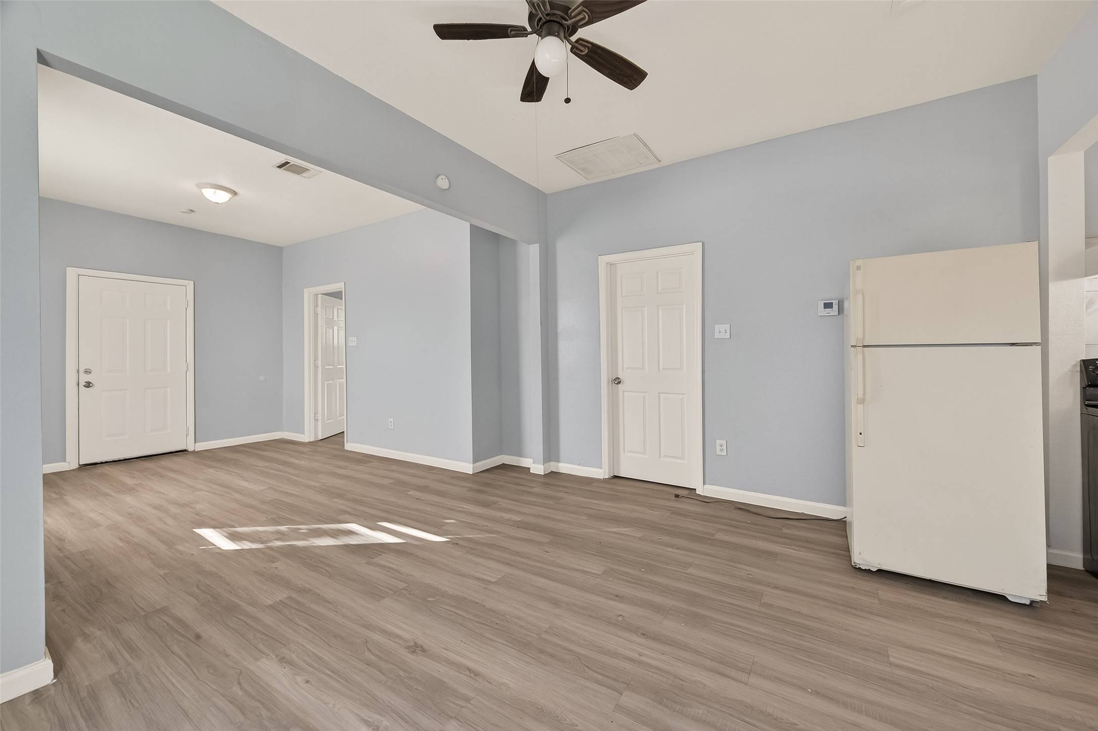 Houston, TX 77051,8211 Parnell ST