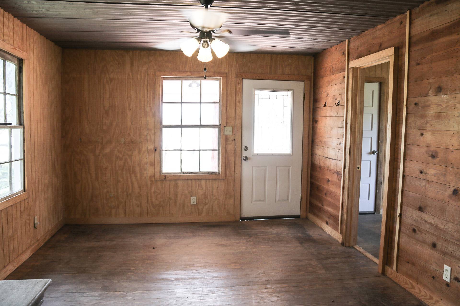 Navasota, TX 77868,6803 Hwy 105 E