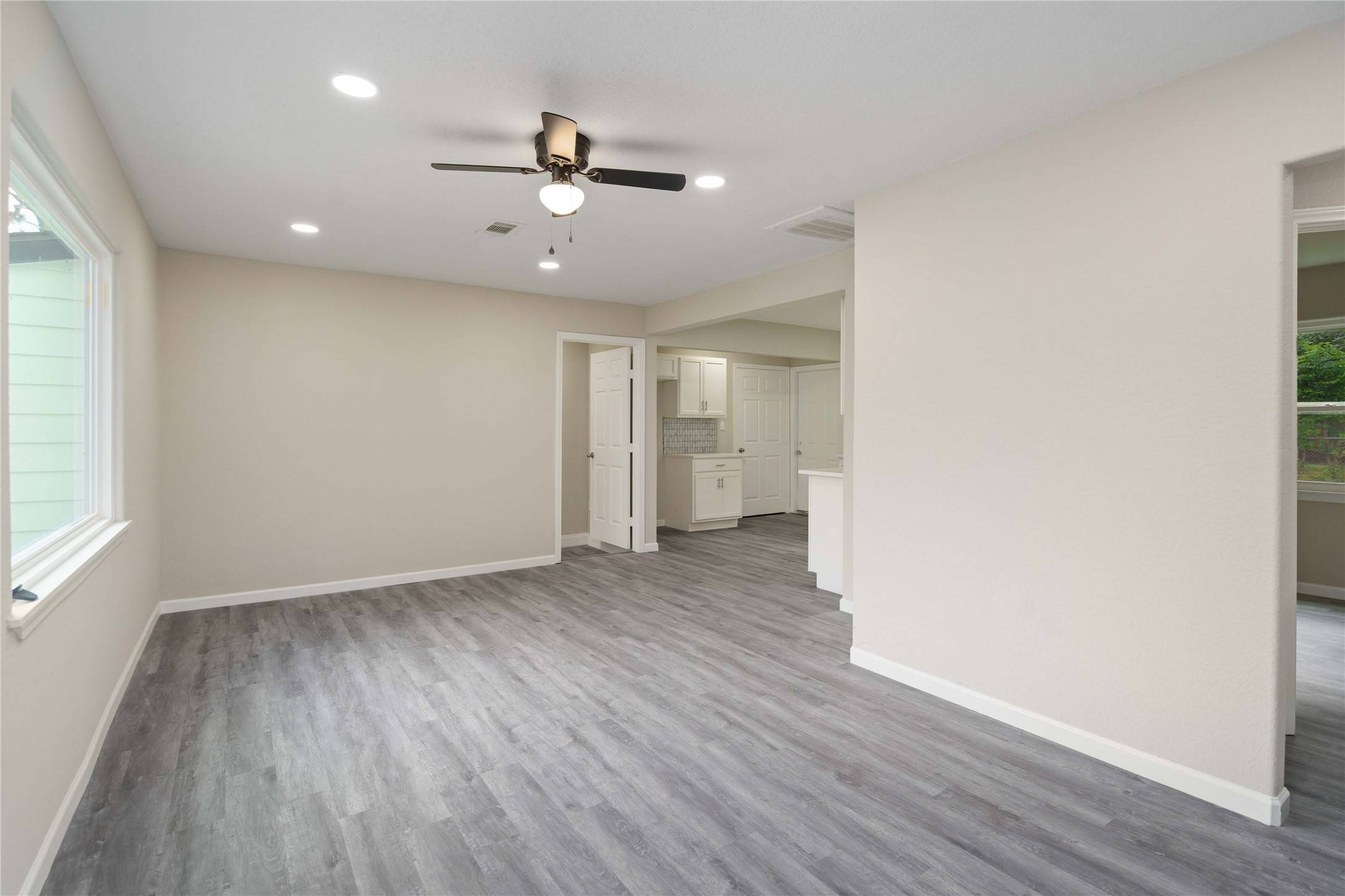 Houston, TX 77051,9409 Fairland DR