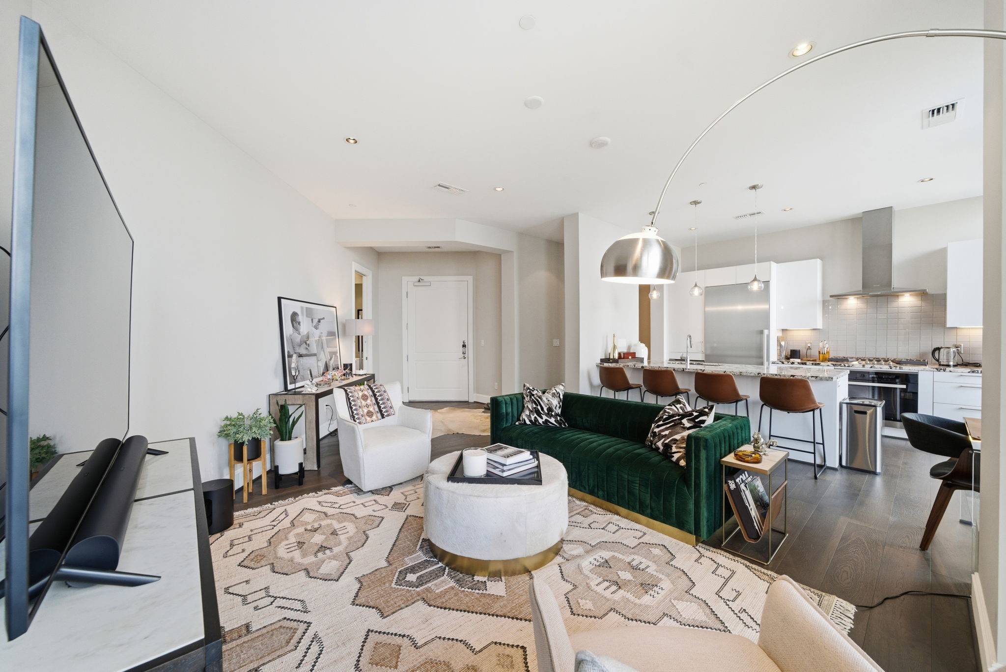 Houston, TX 77056,1409 Post Oak BLVD #1903