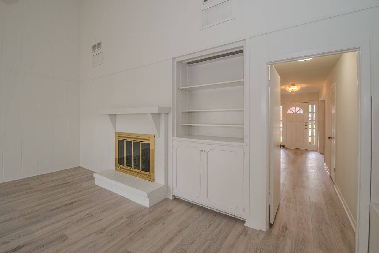 Beaumont, TX 77707,5975 Townhouse LN