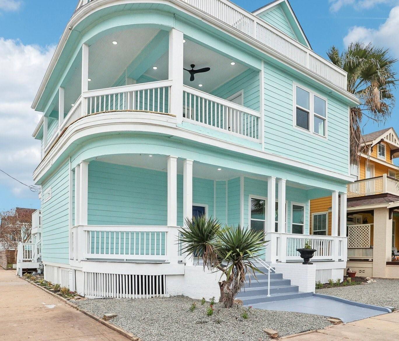 Galveston, TX 77550,2326 Bernardo de Galvez