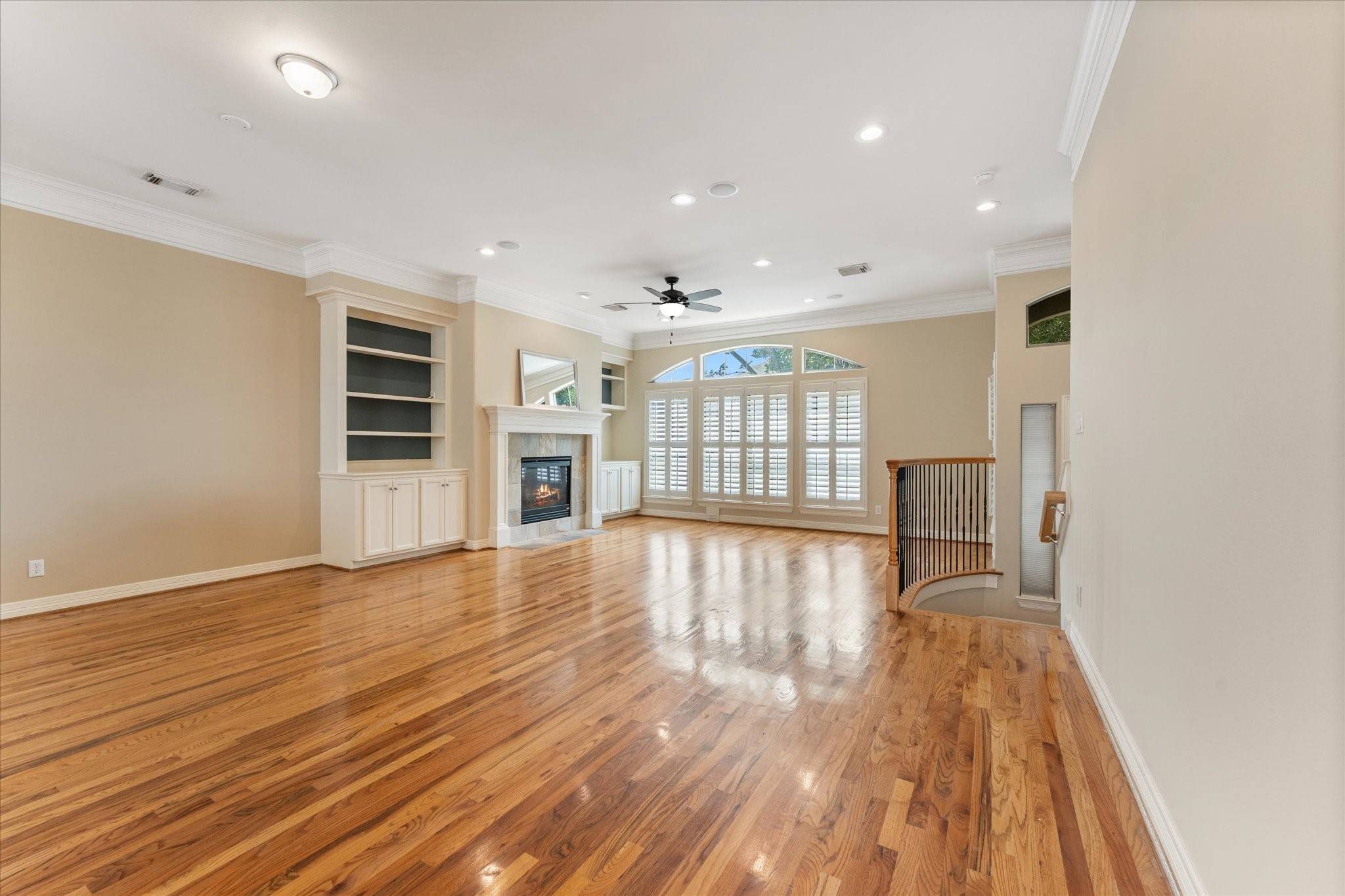 Houston, TX 77007,906 Reinicke ST