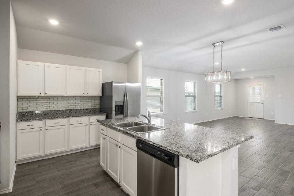 Huntsville, TX 77340,305 Comal DR