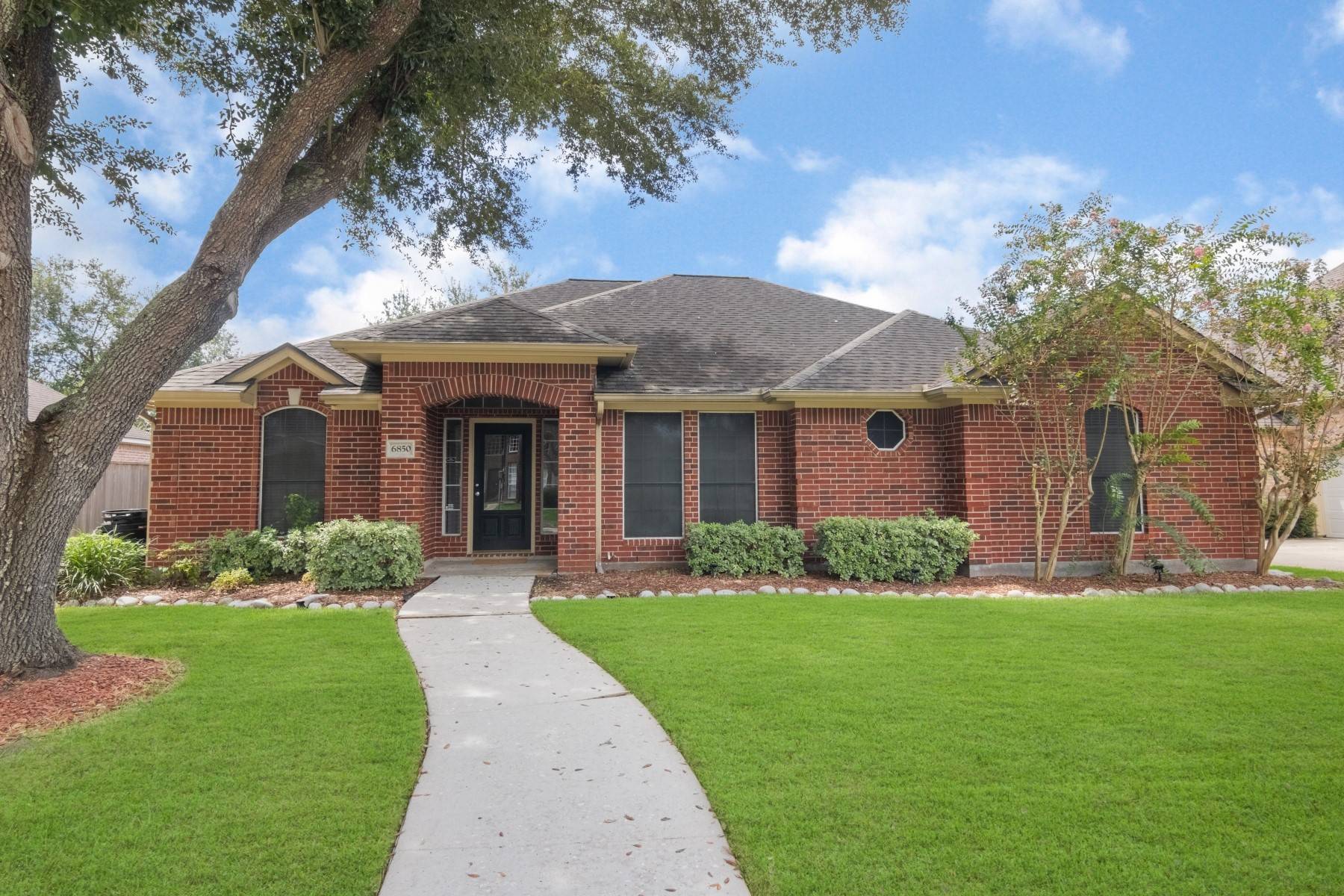Pasadena, TX 77505,6850 Kemper DR