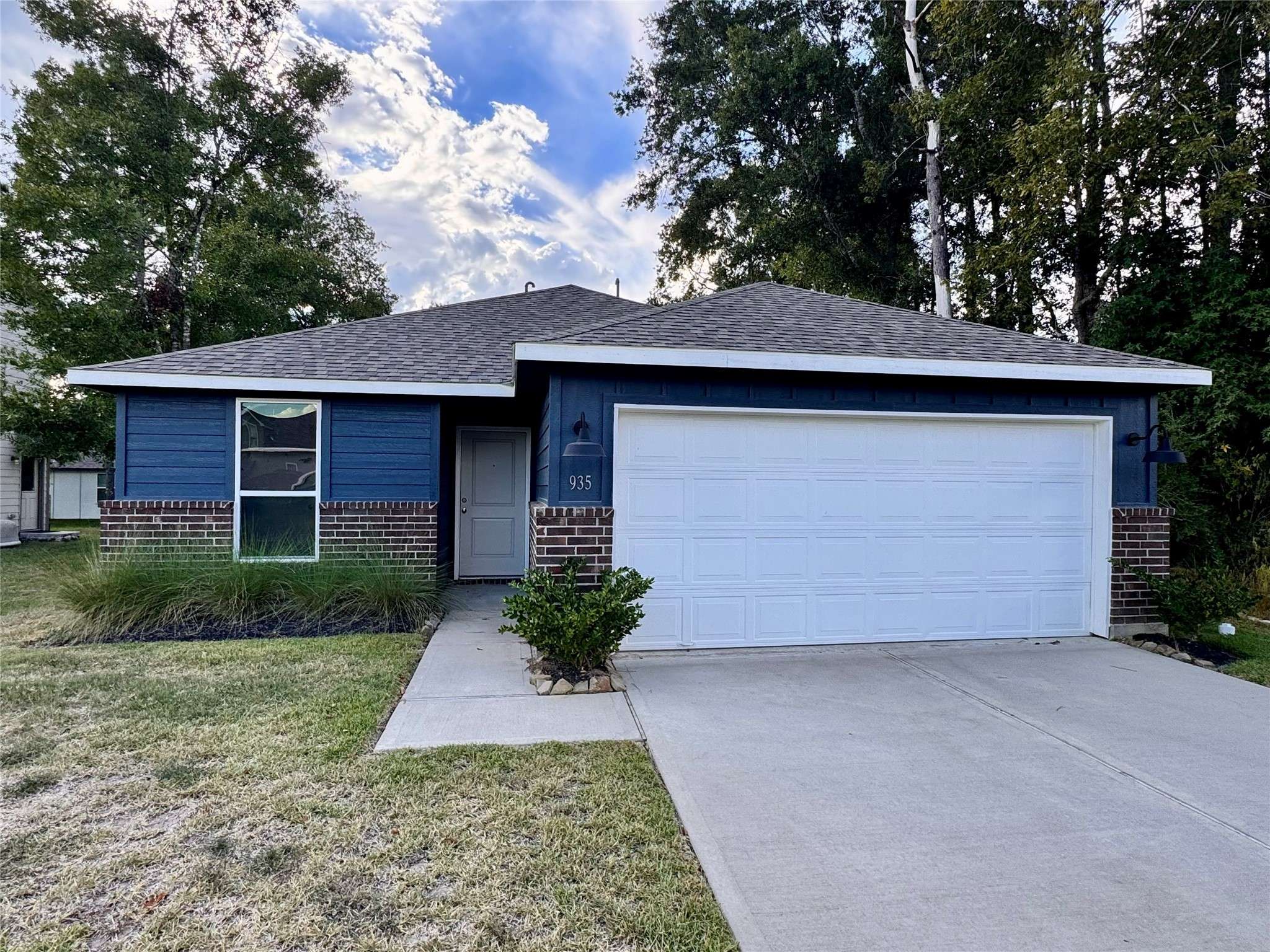 Cleveland, TX 77327,935 County Road 5203