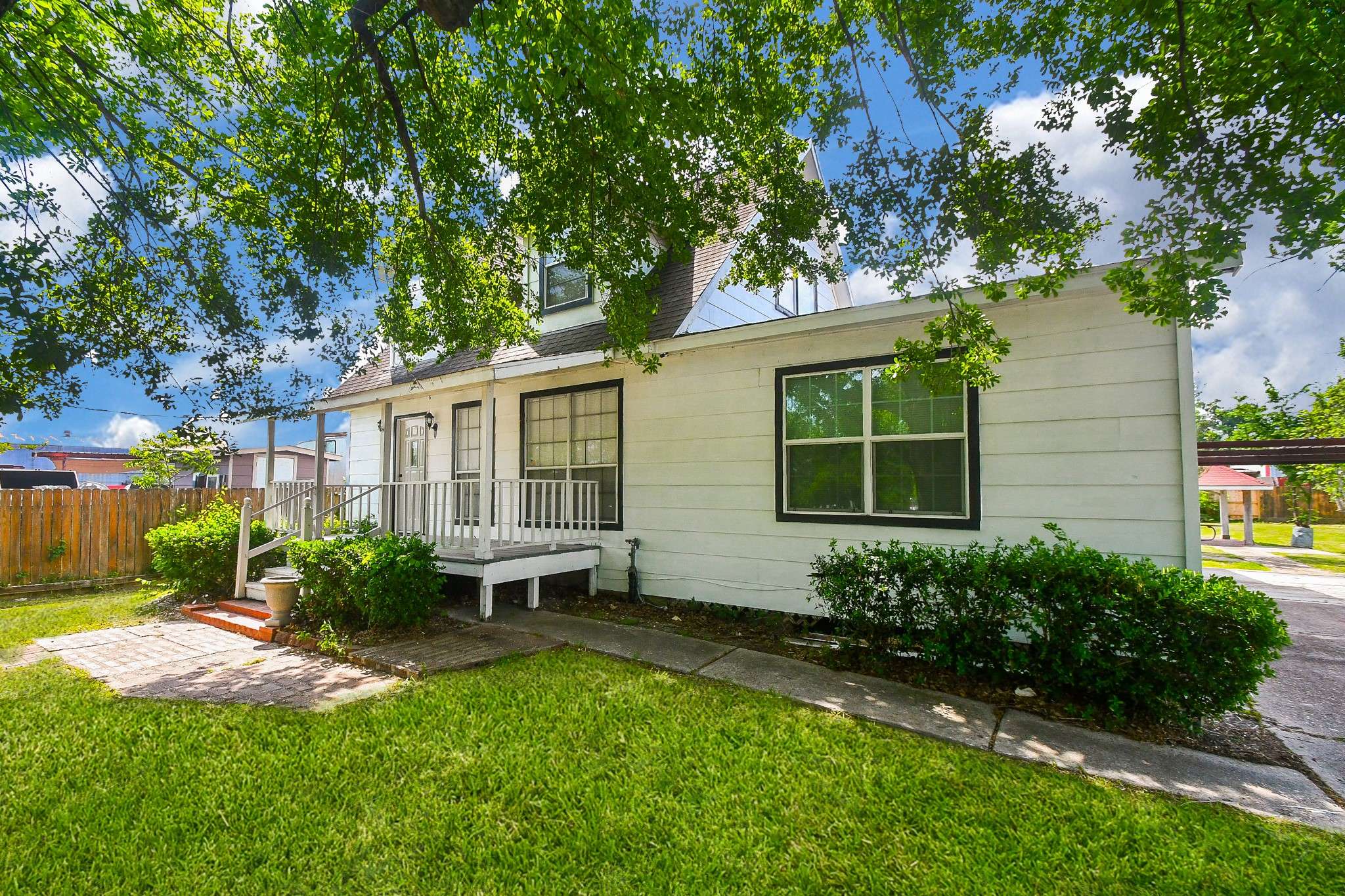 Houston, TX 77093,2636 Lone Oak RD
