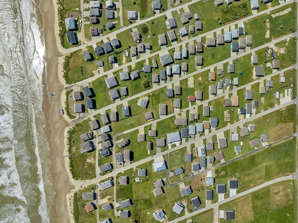 Crystal Beach, TX 77650,975 S Cove DR