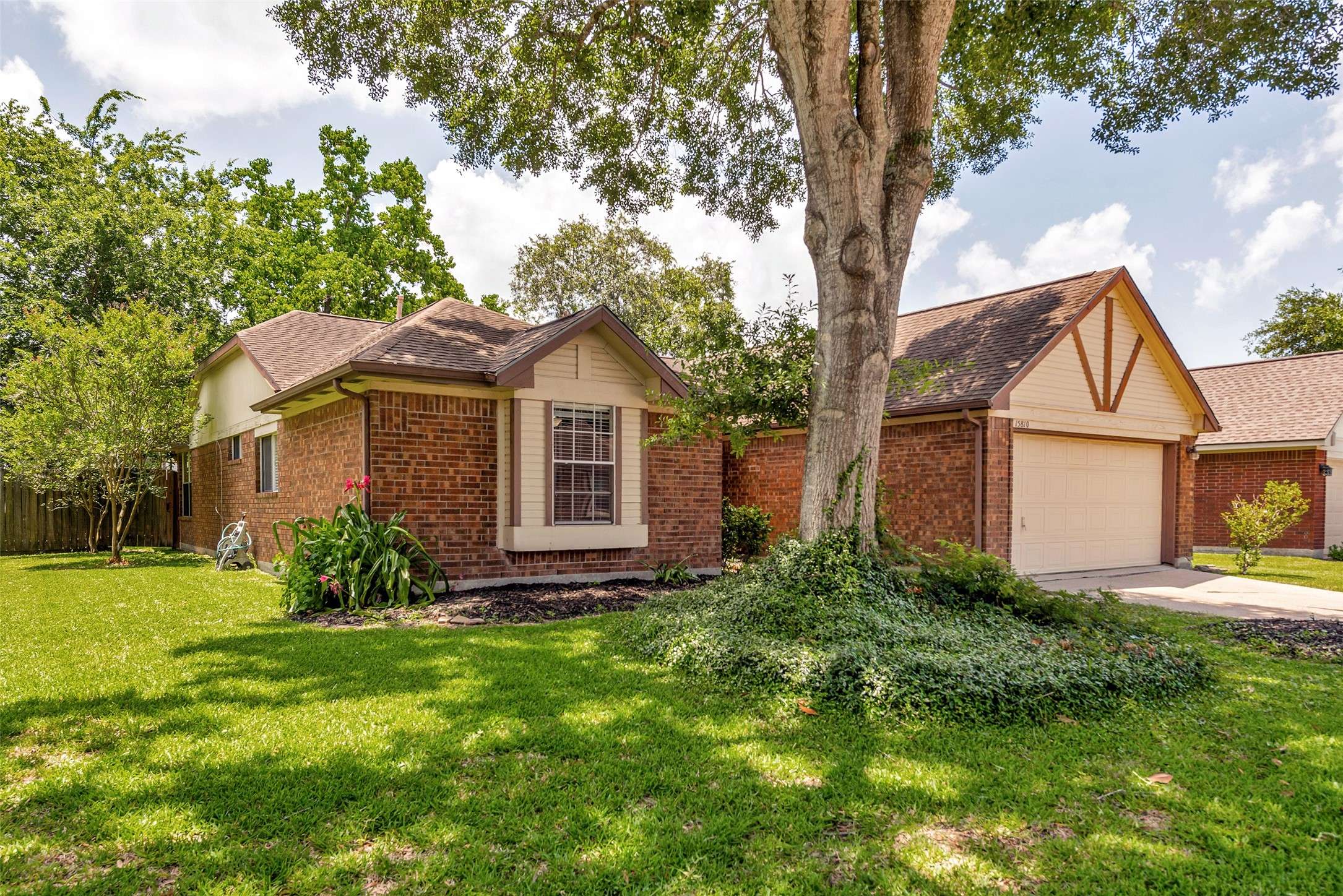 Friendswood, TX 77546,15810 Heritage Falls DR