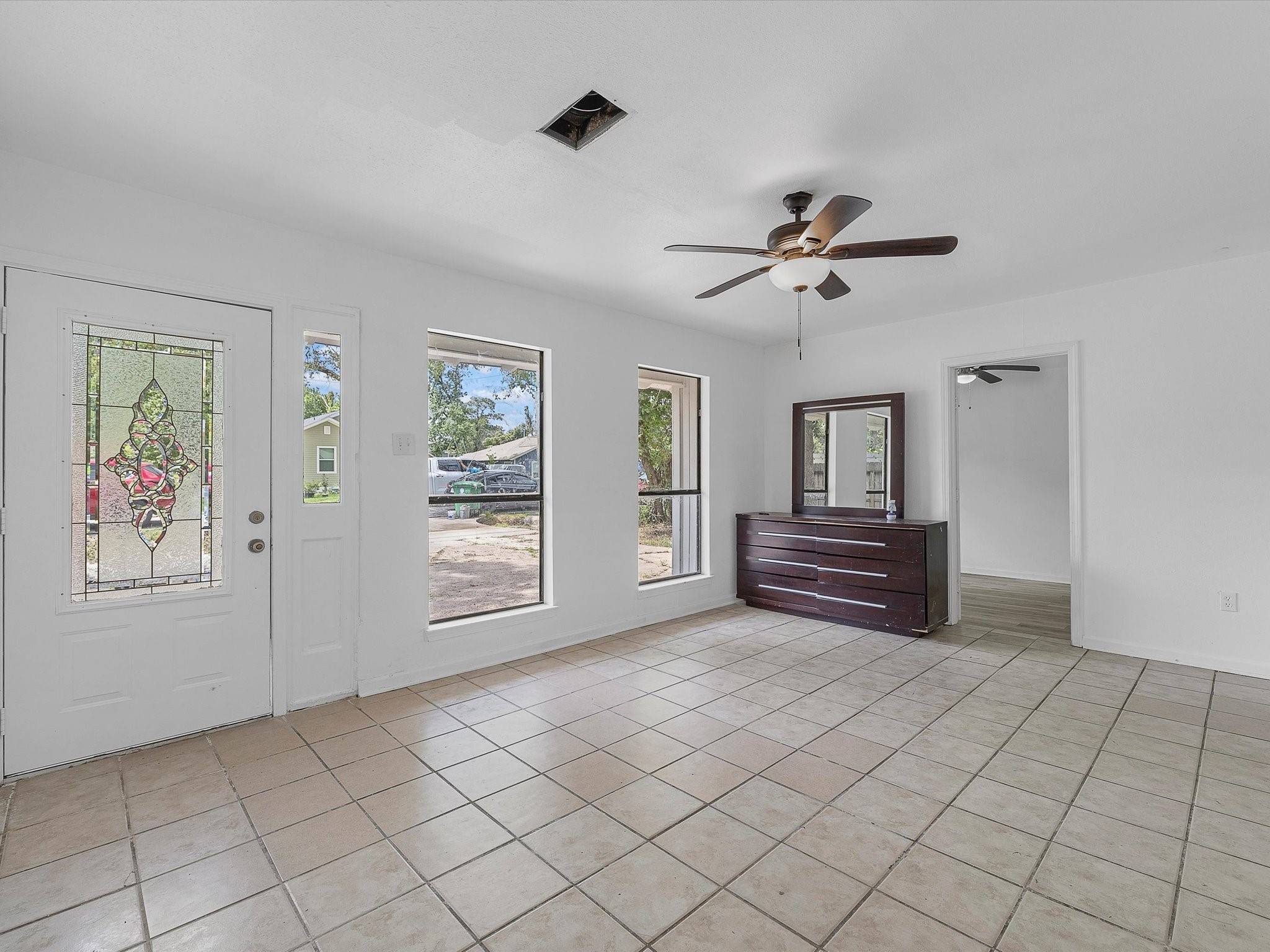 Houston, TX 77028,8161 Record ST
