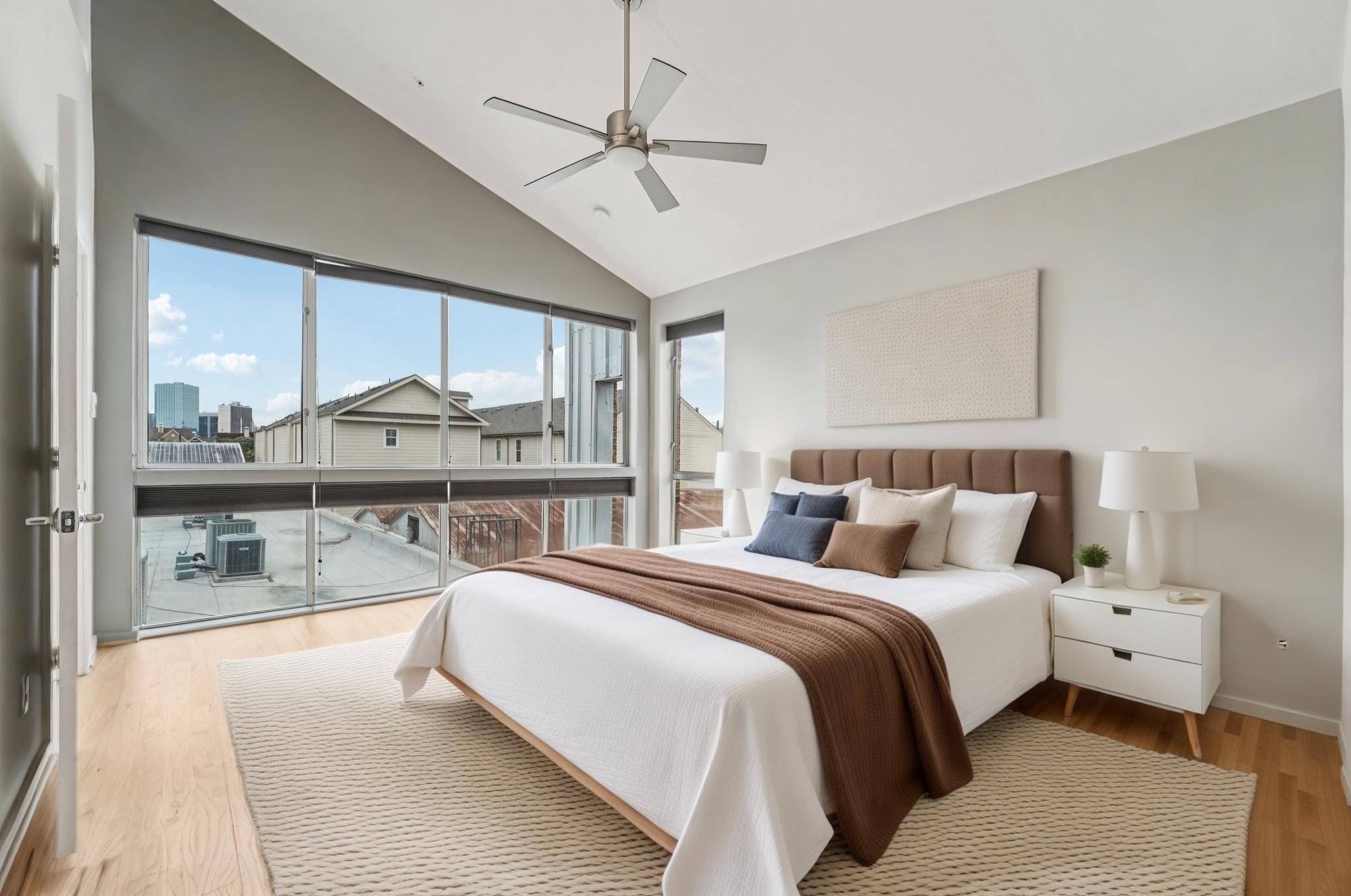 Houston, TX 77019,1601 W Webster ST #18