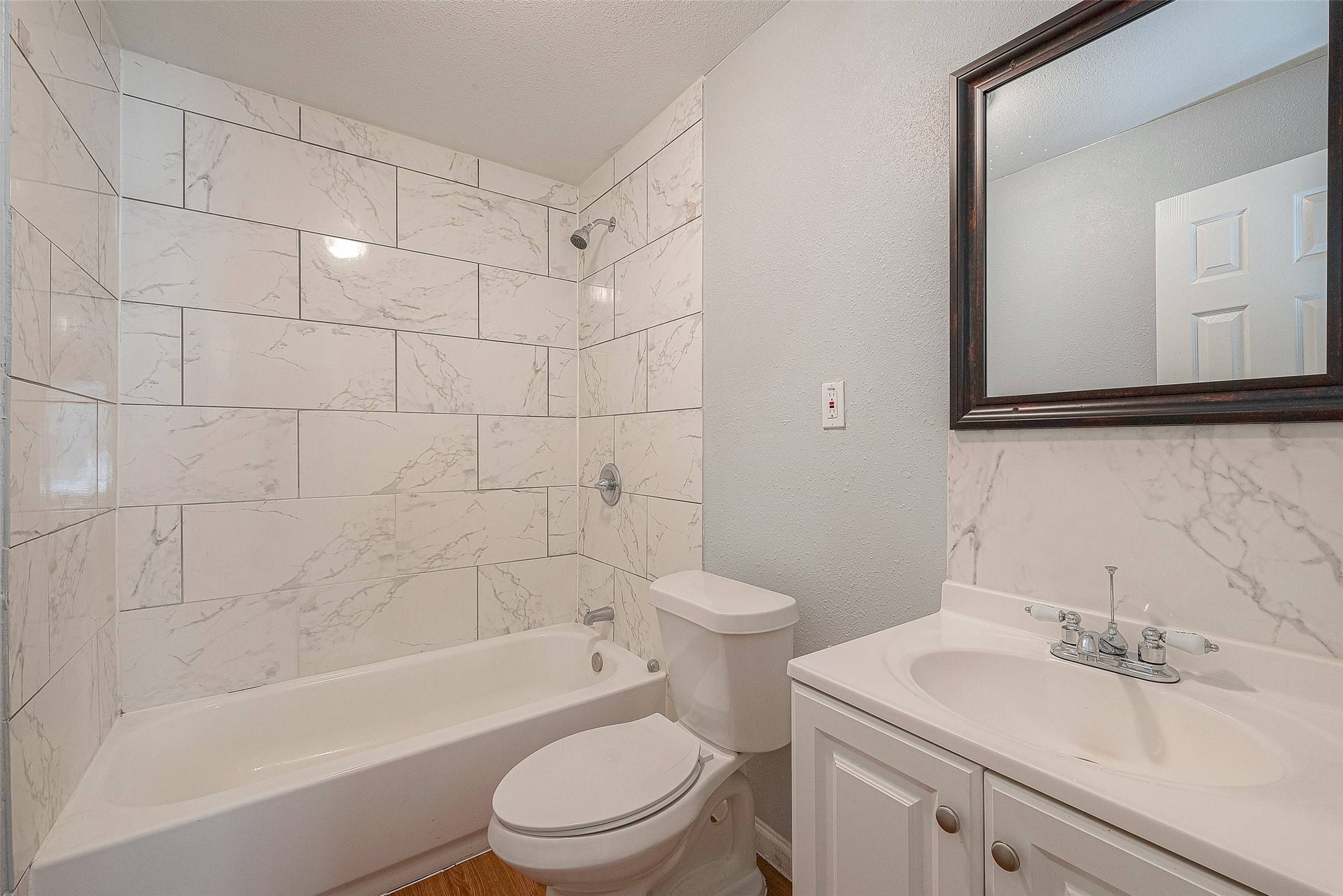 Houston, TX 77033,5619 Willow Glen DR