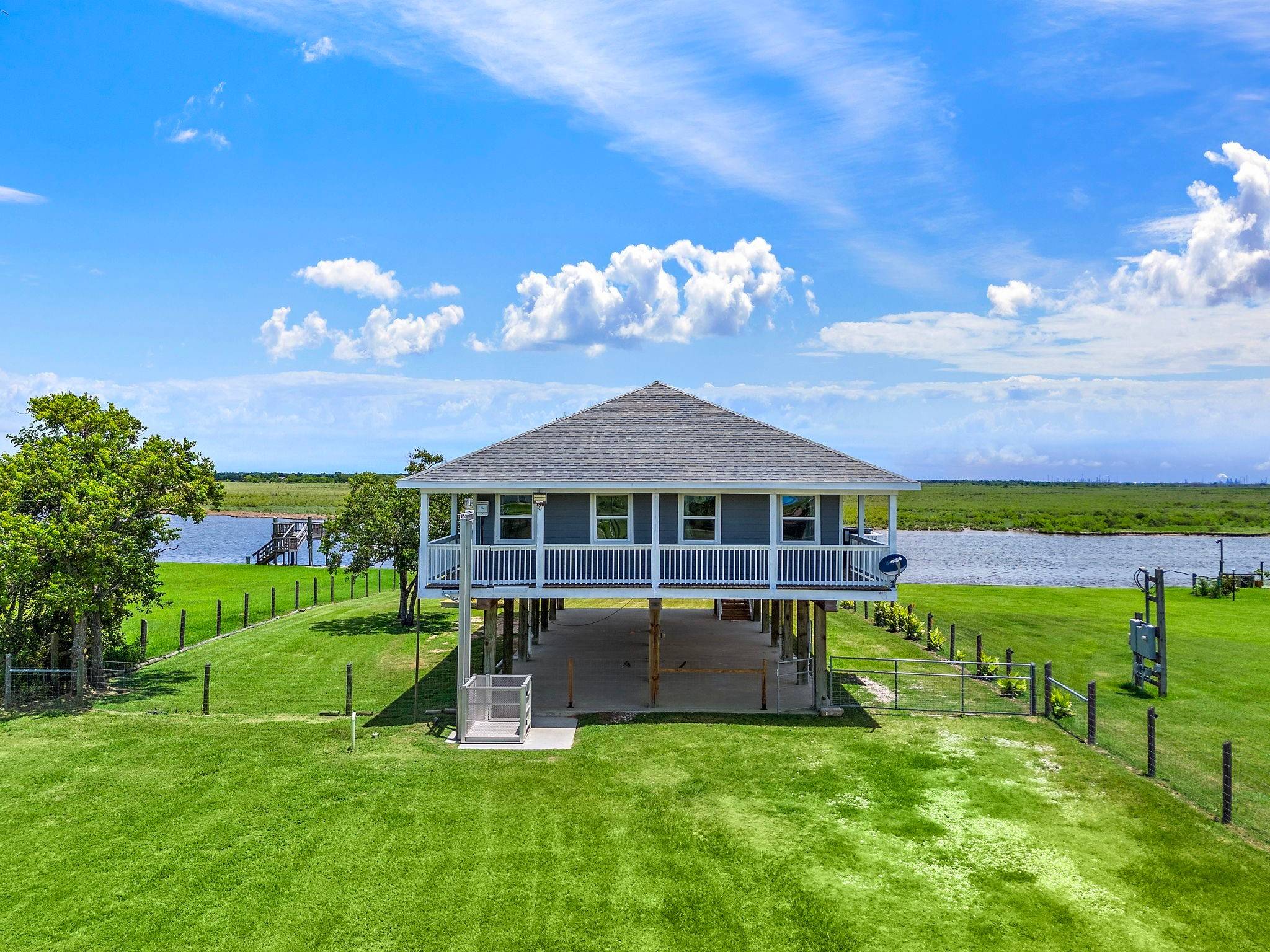 Hitchcock, TX 77563,10102 S Redfish DR