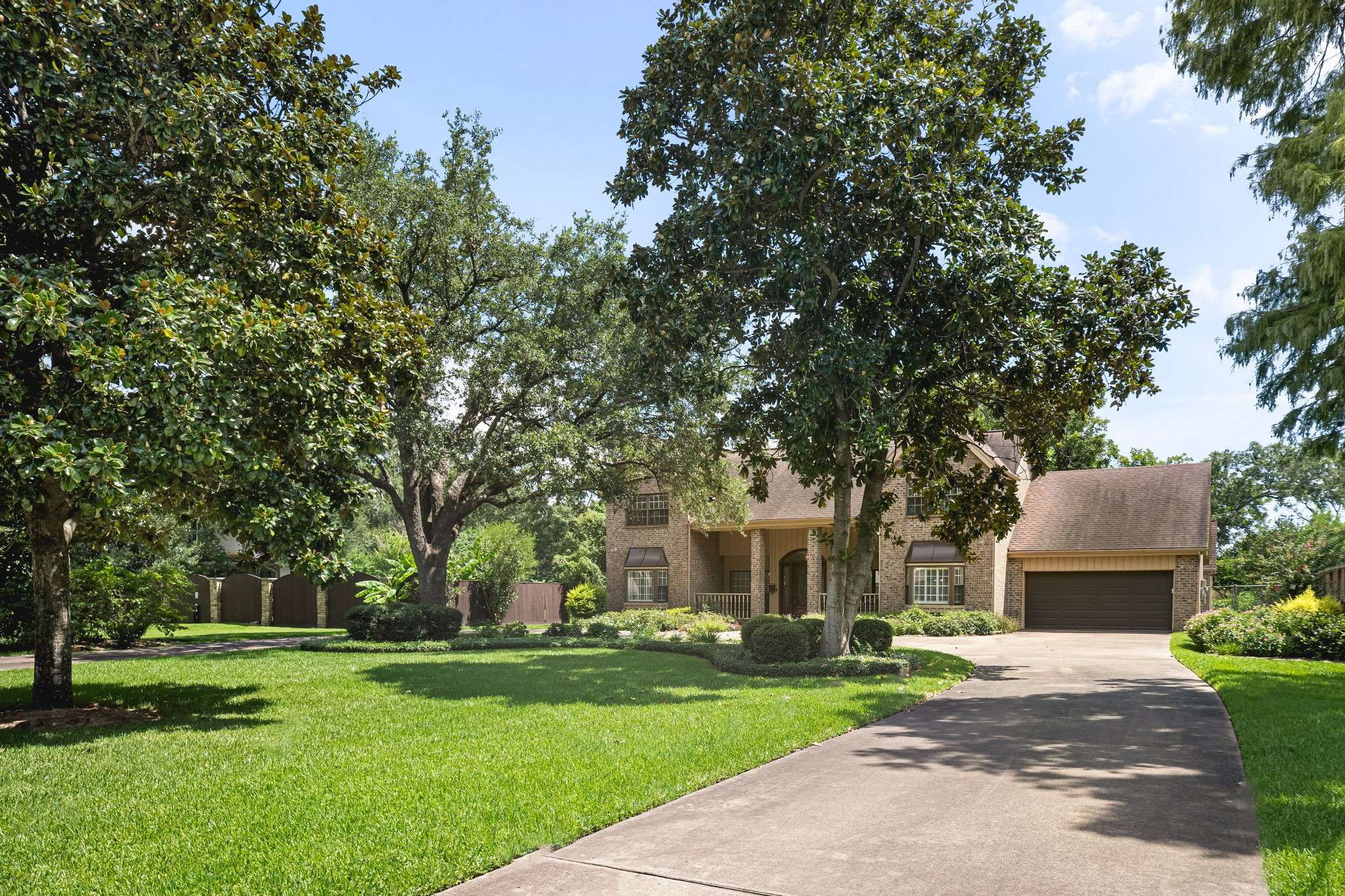 Bellaire, TX 77401,4821 Maple ST